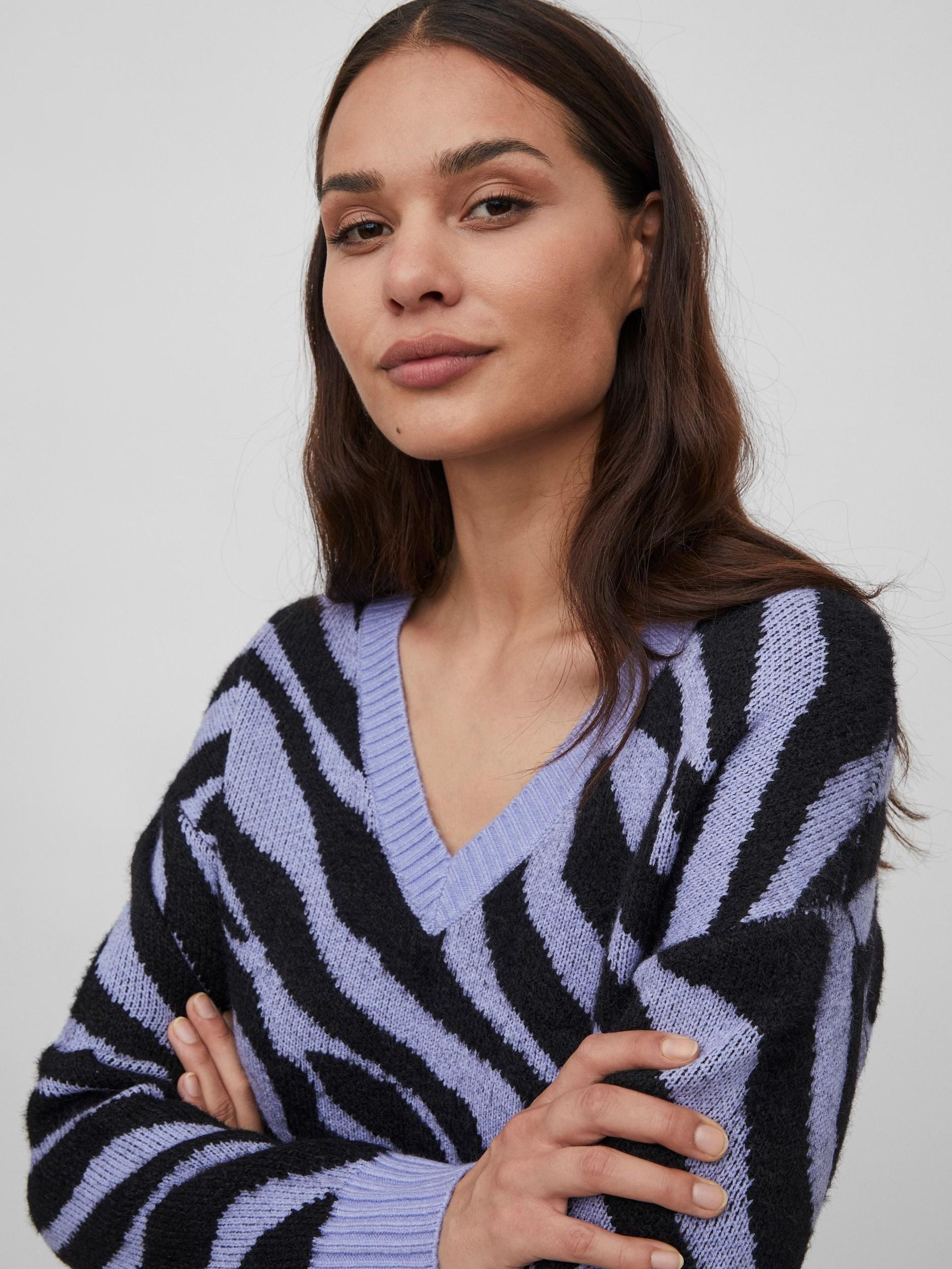 Vila Strickpullover Kuscheliger Strickpullover Jacquard Zebra Animal Muster VIRIL FEAMI VIRIL FEAMI MIX V-NECK L/S KNIT TOP-NOOS