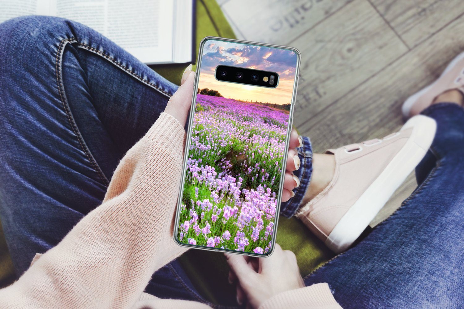 MuchoWow Handyhülle für Samsung Galaxy S10 Blumen - Lavendel - Lila - Himmel - Sonnenunter, Phone Case, Silikon, Schutzhülle Dünn
