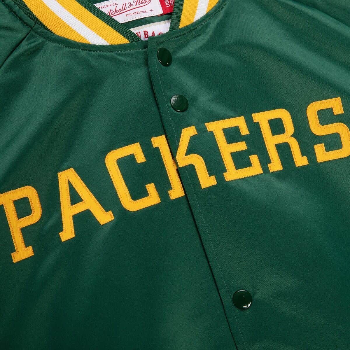 Mitchell Varsity Bay Packers Ness & Satin Windbreaker Green