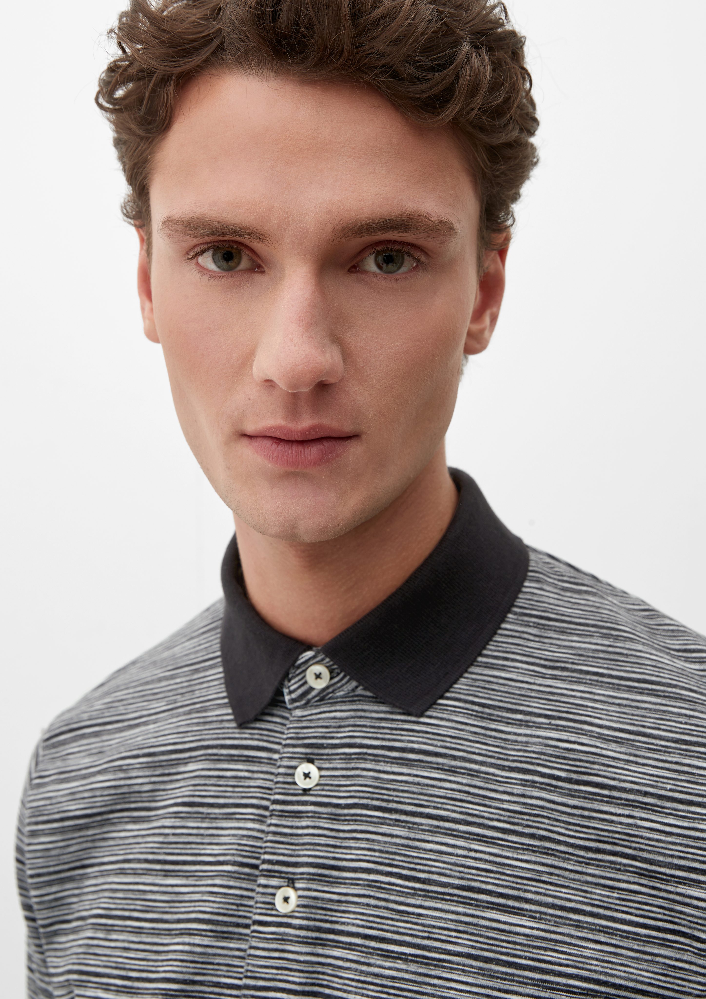s.Oliver Kurzarmshirt Poloshirt mit Streifenmuster Blende schwarz
