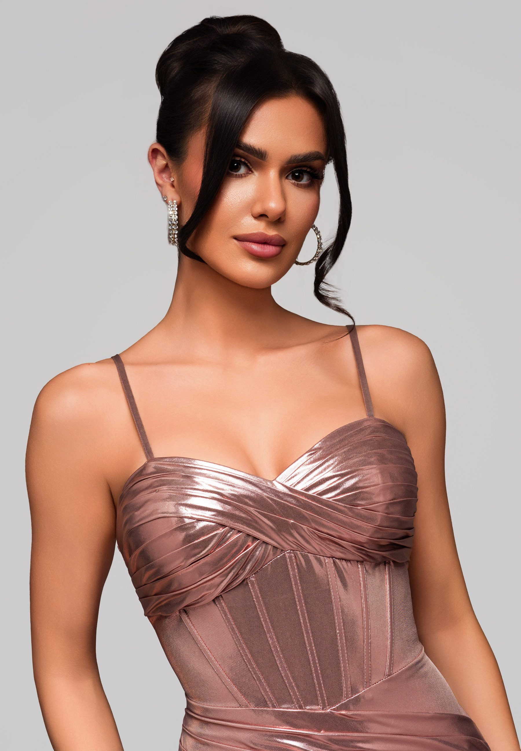 OMBRE Abendkleid Goldenes Abendkleid im Metallic-Look günstig online kaufen