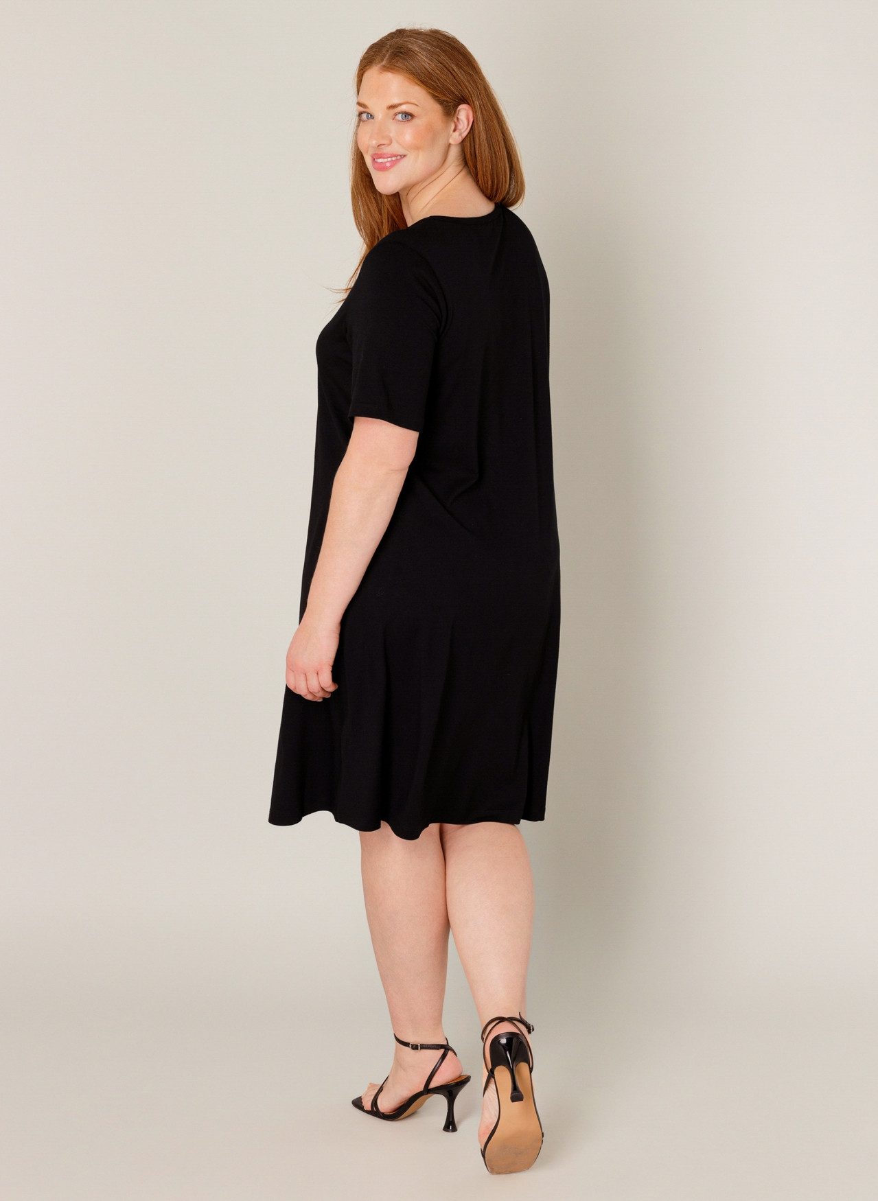 Base Level Curvy Shirtkleid Abernathy Sommerkleid In leicht ausgestellter Form