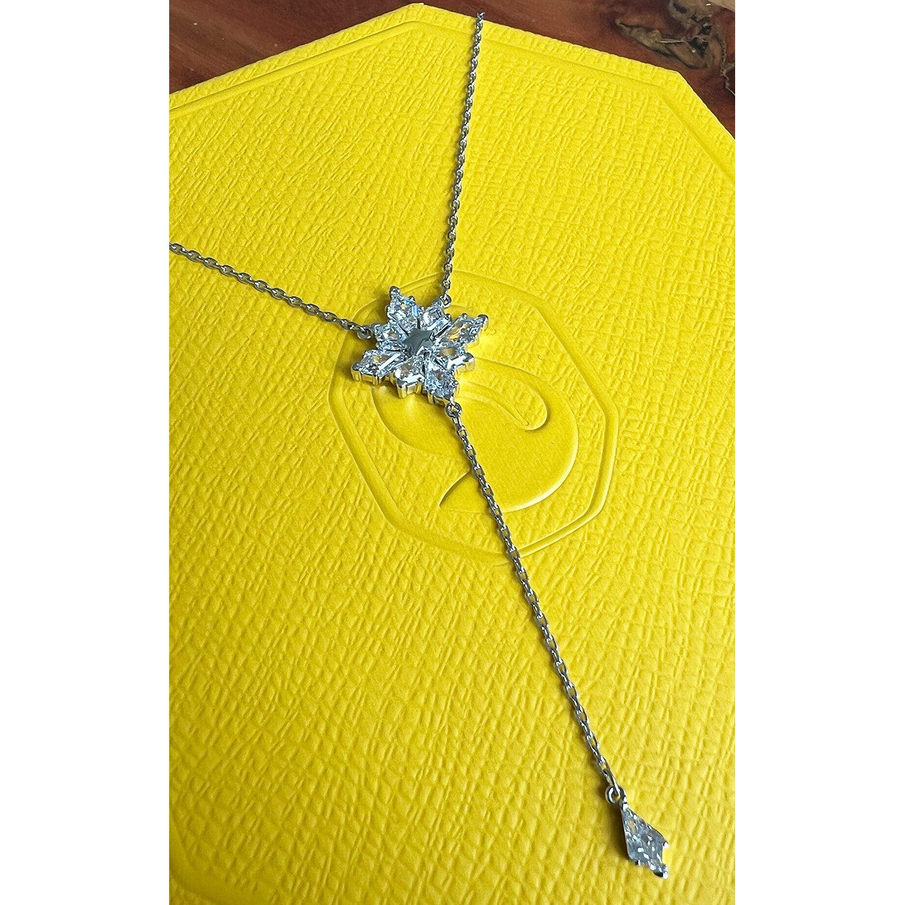 Swarovski Kette mit Anhänger silberfarb...