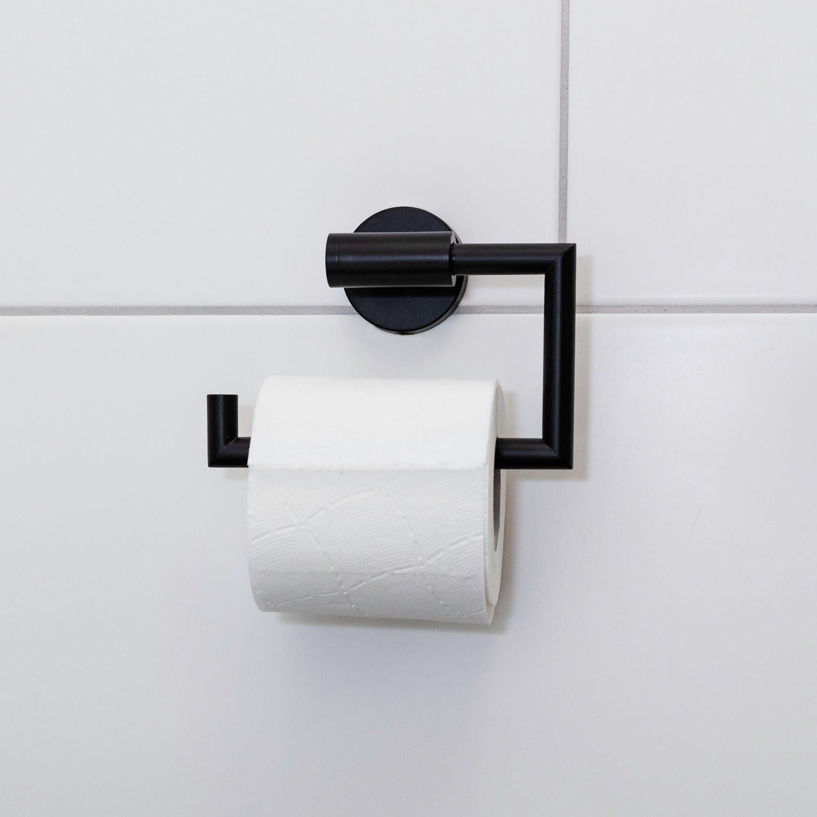 SOSmart24 Toilettenpapierhalter SOSmart24 JUST Absenkfunktion BLACK Matt Klorollenhalter (1-St), Klopapierhalter Klebeset Toilettenpapierhalter Rollenhalter inklusive Bohren Automatische Halterung - Edelstahl ohne Papier Schwarz - - Toilettenrollenhalter Badezimmer