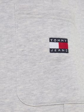 Tommy Jeans Cargoshorts TJM BADGE CARGO SHORT mit Seitentasche