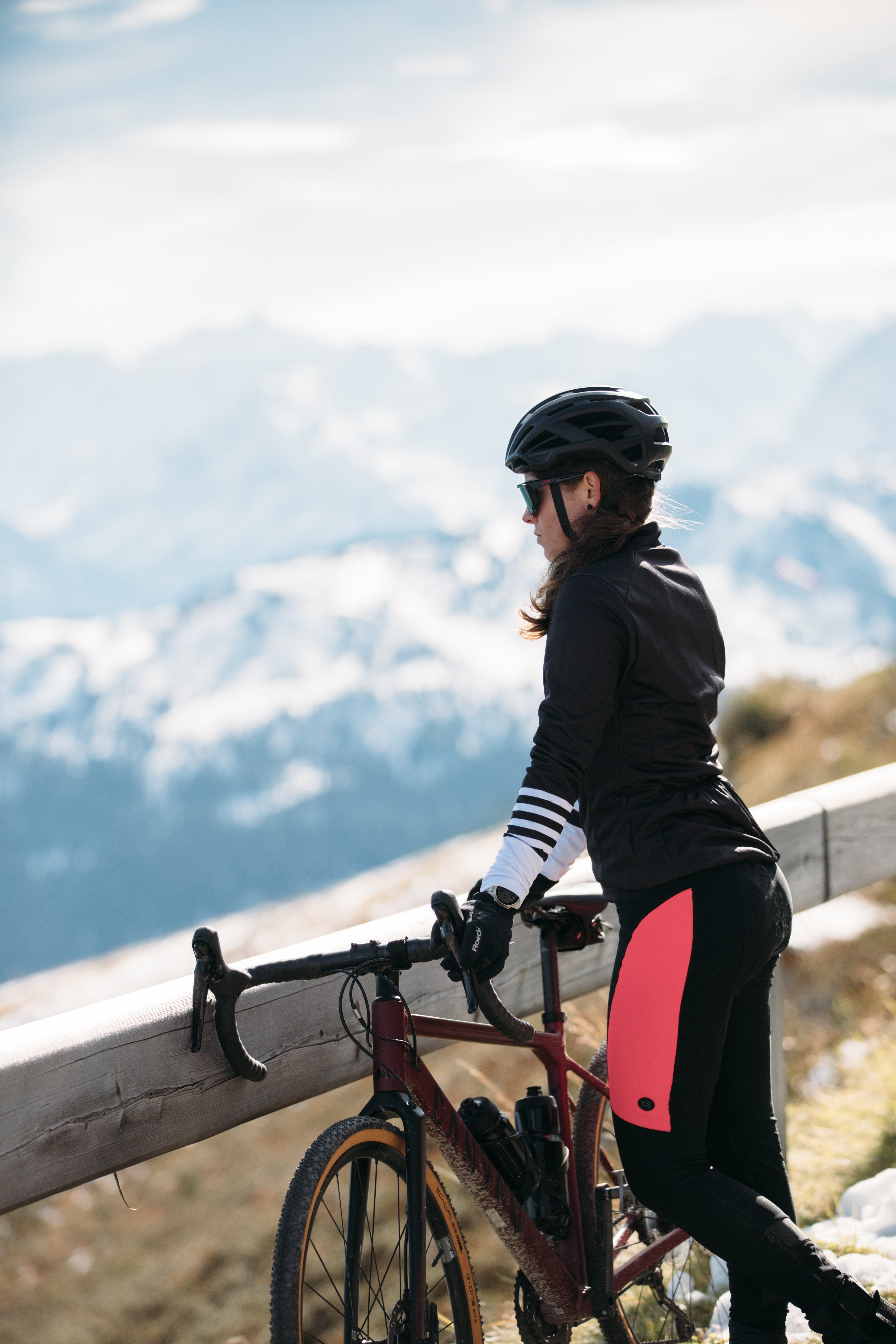 Gonso Fahrradhose Tartu mit lange Radlerhose Rücken, Damen Reflektion mit Radhose, Softshell Elemente Sitzpolster, 2 Hochgeschnittener modische