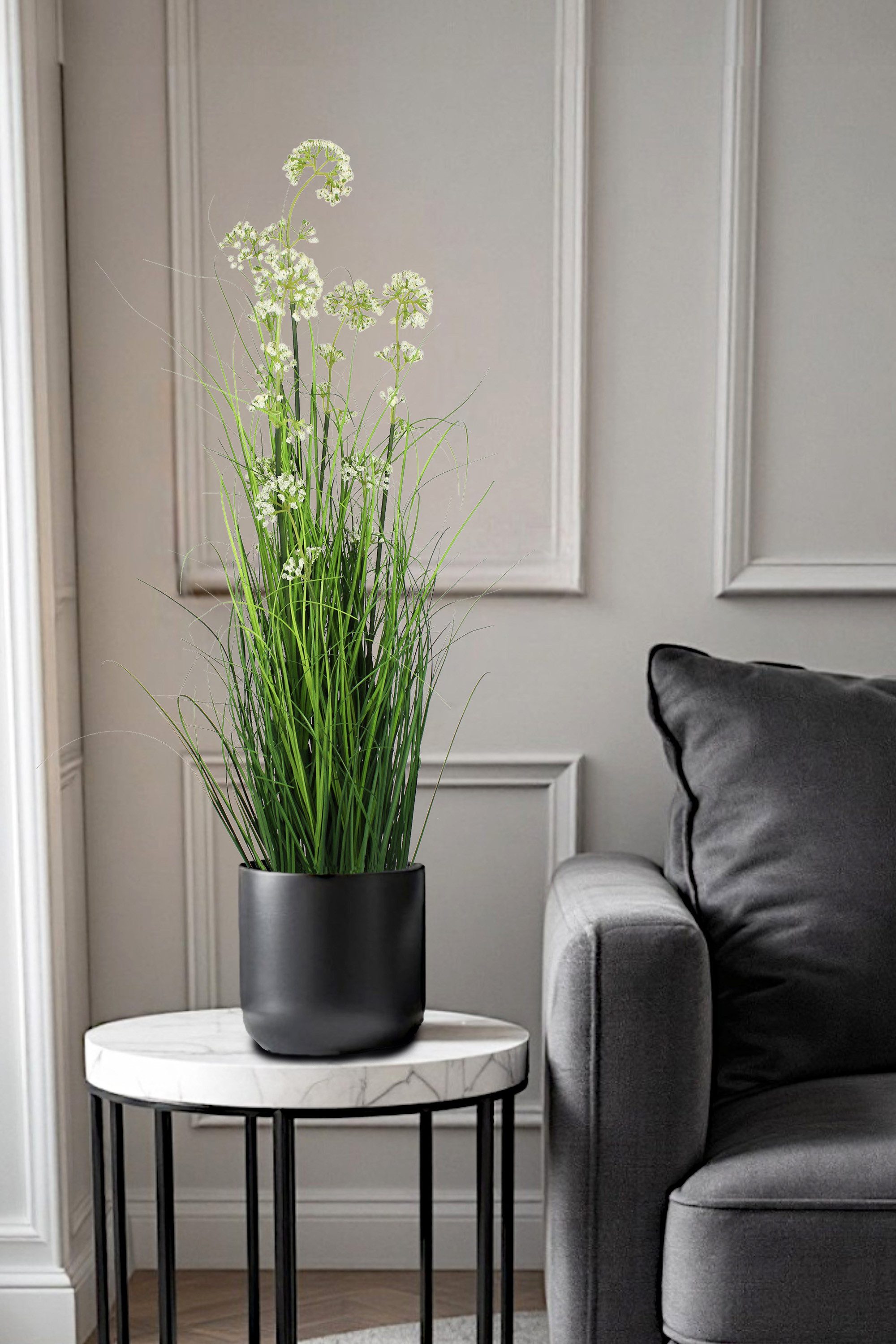 Kunstgras Kunstgras Dekogras 90 cm mit weißen Blüten Kunstpflanze Dekoration Gras, Arnusa, Höhe 90 cm, wie echt mit schweren Topf – Bild 4 von 5