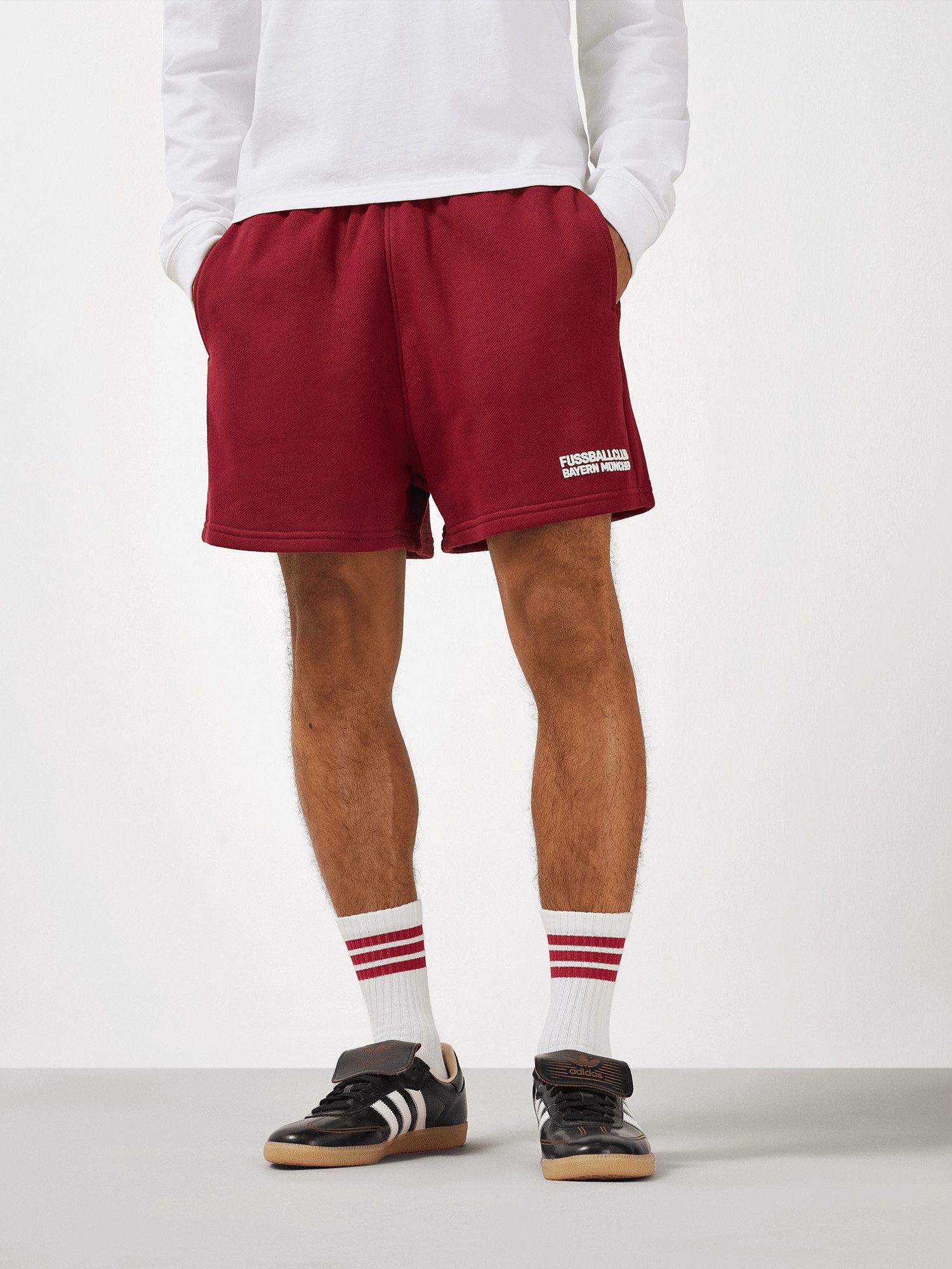 FC Bayern München Sweatshorts FC Bayern München, Sweatshort Premium Essentials, Herren, Bordeaux