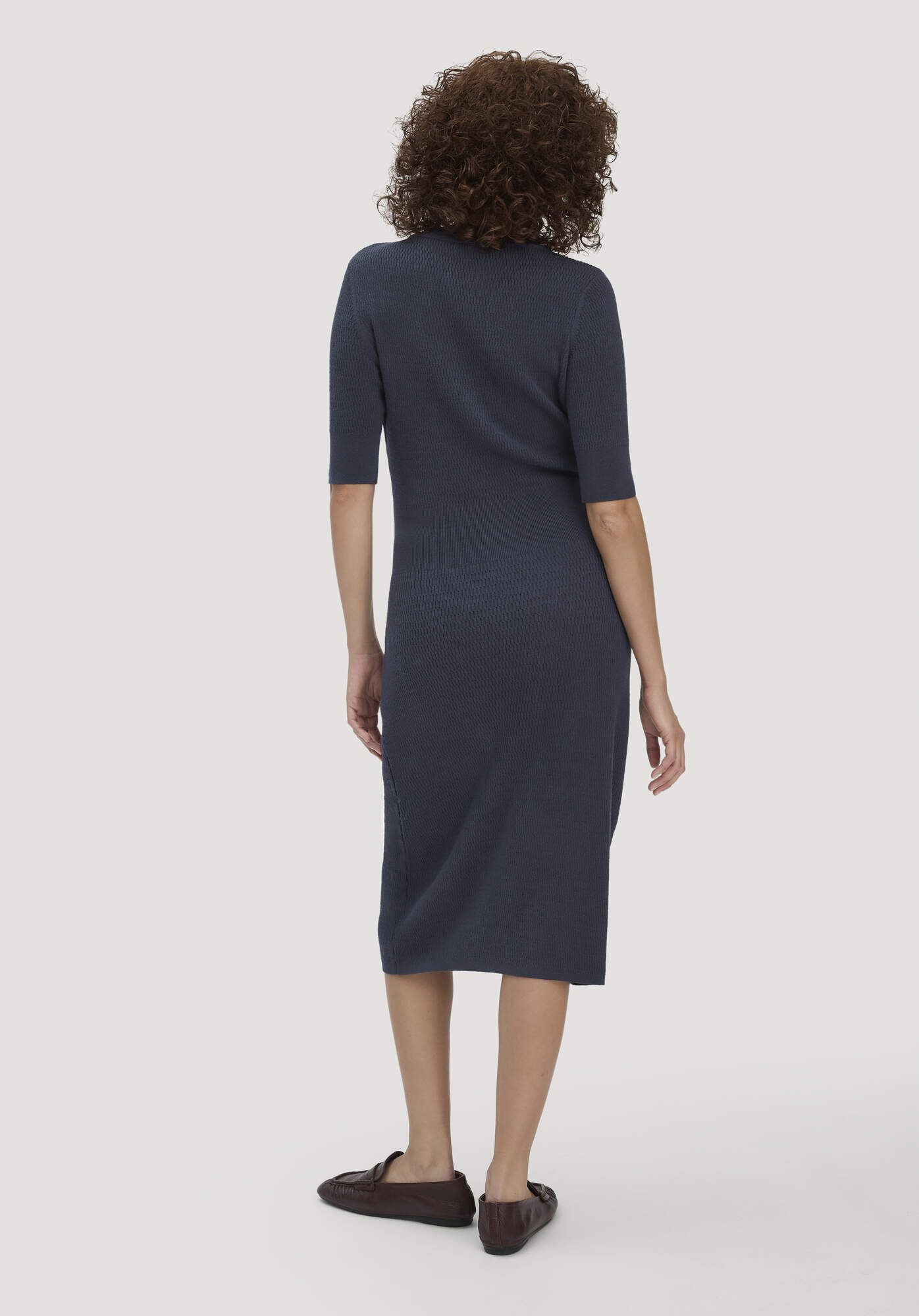 Hessnatur Strickkleid aus Bio-Baumwolle und Wolle (1-tlg) – Bild 4 von 5
