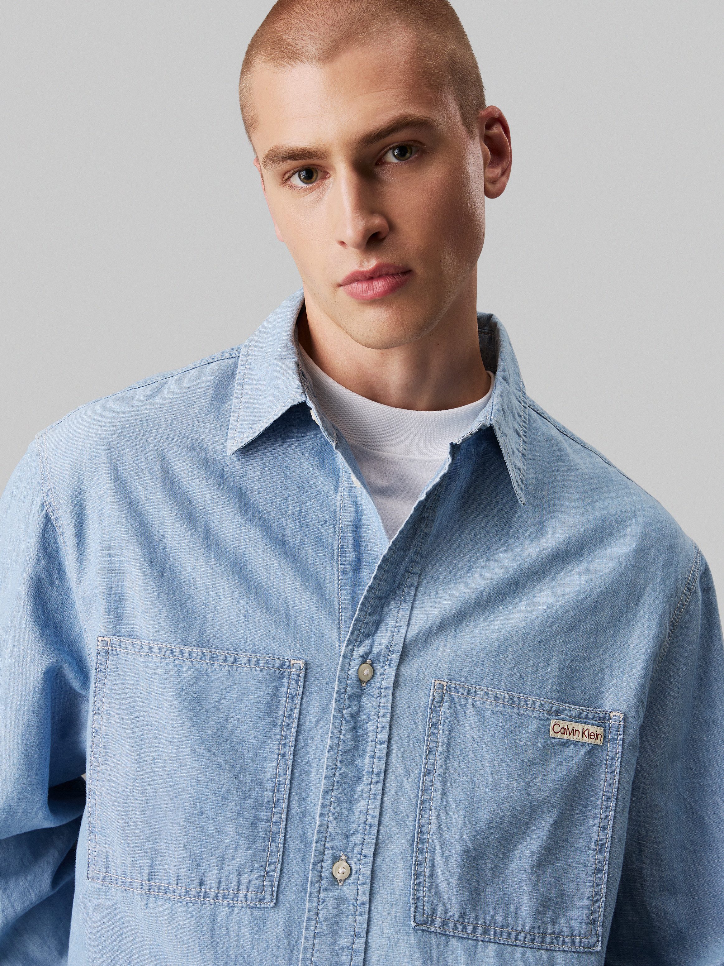 Calvin Klein Jeans Jeanshemd EASY CHAMBRAY SHIRT Logodruck, Brusttaschen günstig online kaufen