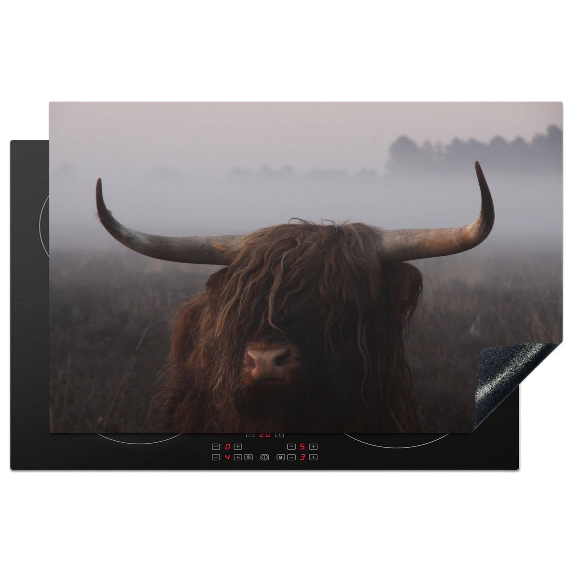 MuchoWow Herdblende-/Abdeckplatte Schottischer Highlander - Nebel - Heidekraut, Vinyl, (1 tlg), 81x52 cm, Induktionskochfeld Schutz für die küche, Ceranfeldabdeckung