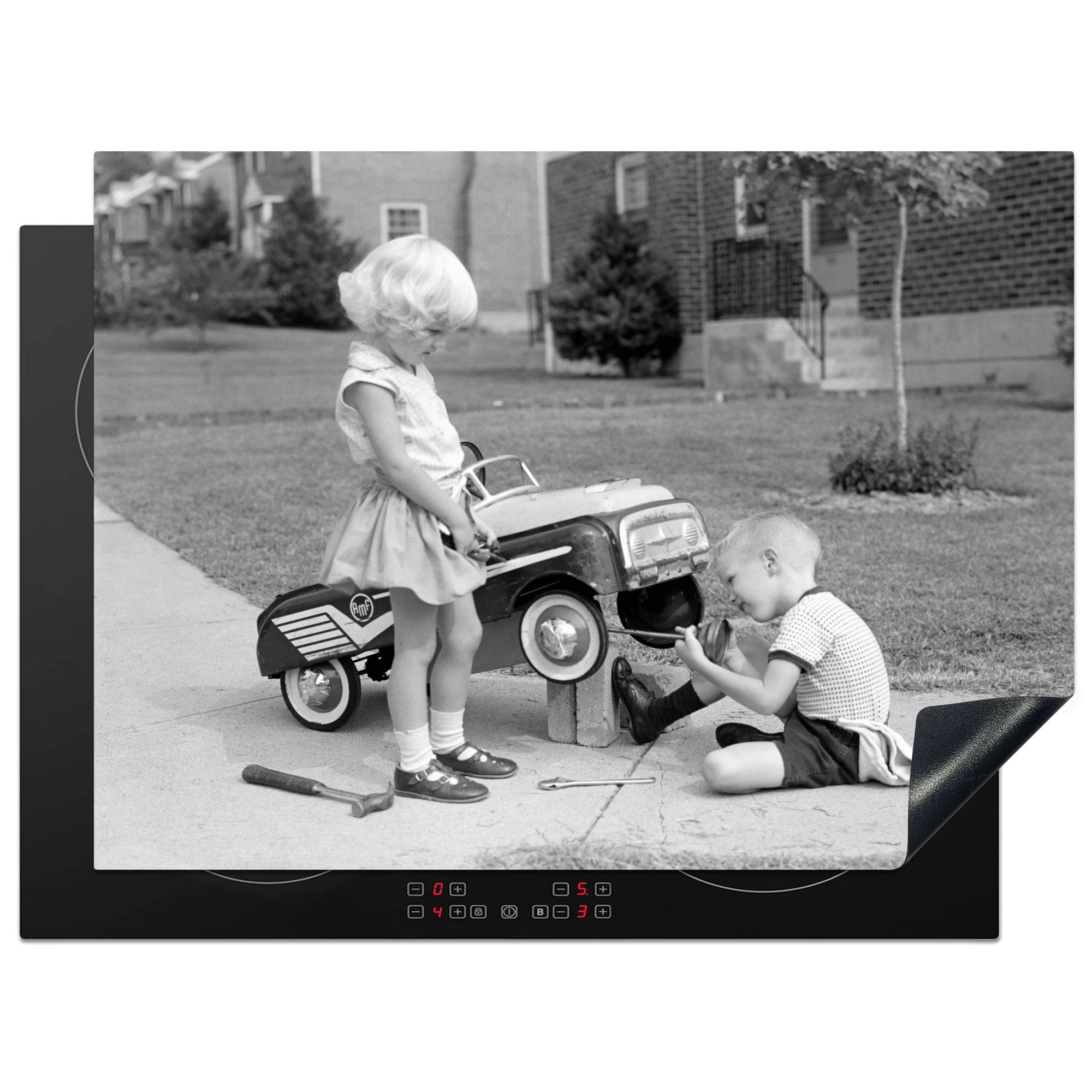 MuchoWow Herdblende-/Abdeckplatte Kinder reparieren Auto, Vinyl, (1 tlg), 70x52 cm, Mobile Arbeitsfläche nutzbar, Ceranfeldabdeckung
