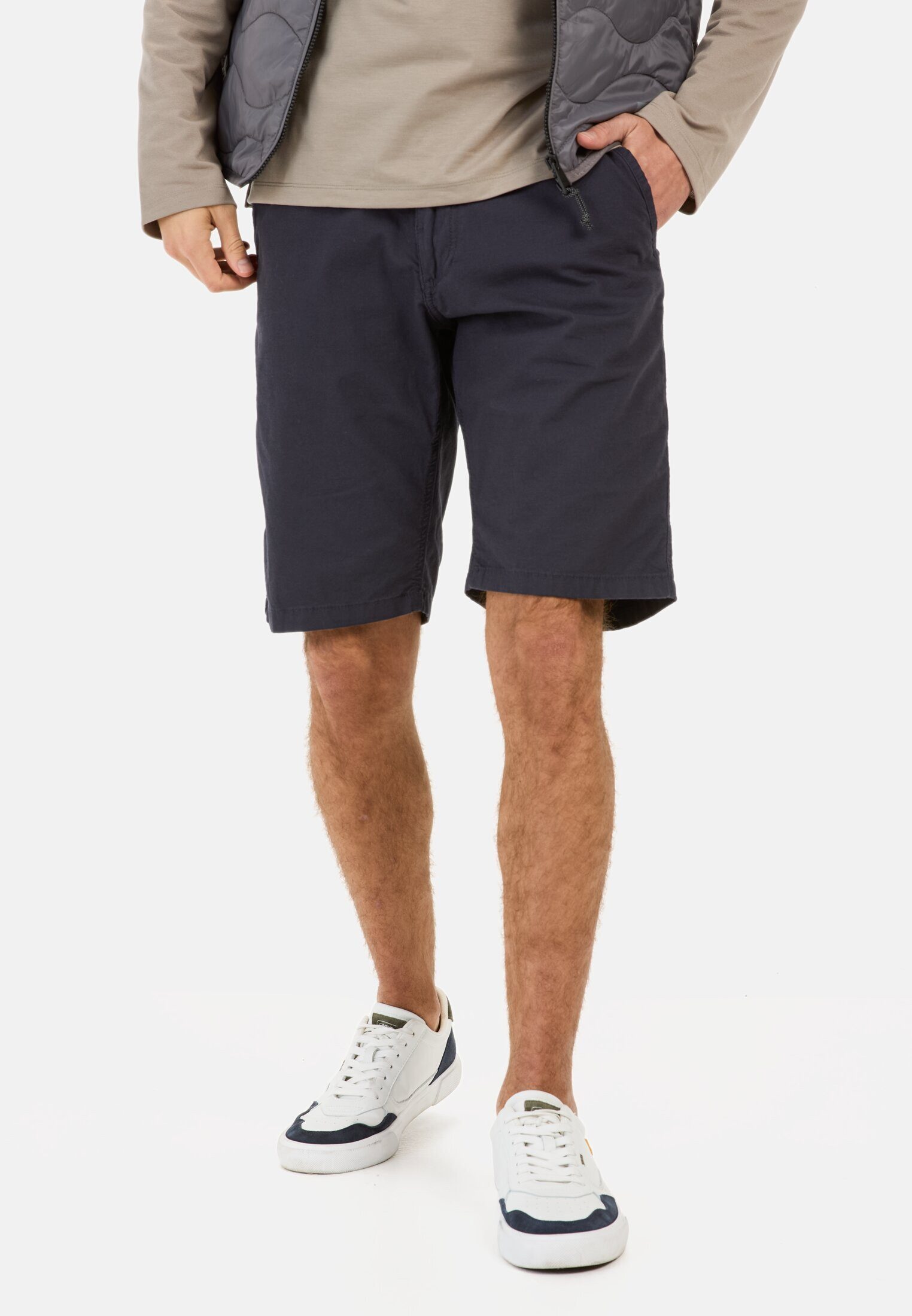 Chinoshorts mit Stretch