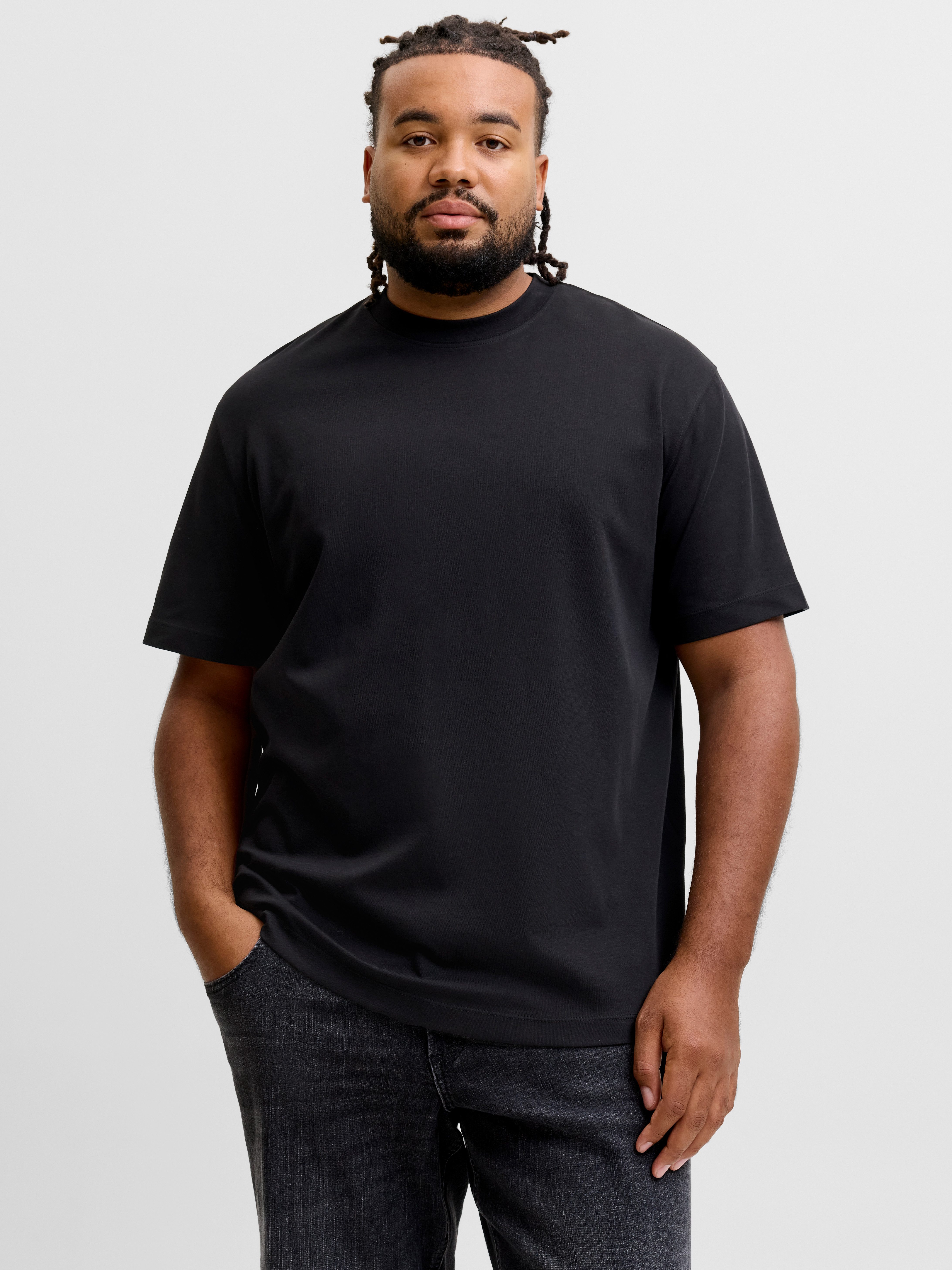 Jack & Jones PlusSize Rundhalsshirt JJEBARRON TEE SS O-NECK LN PLS Baumwollmischung, relaxed fit