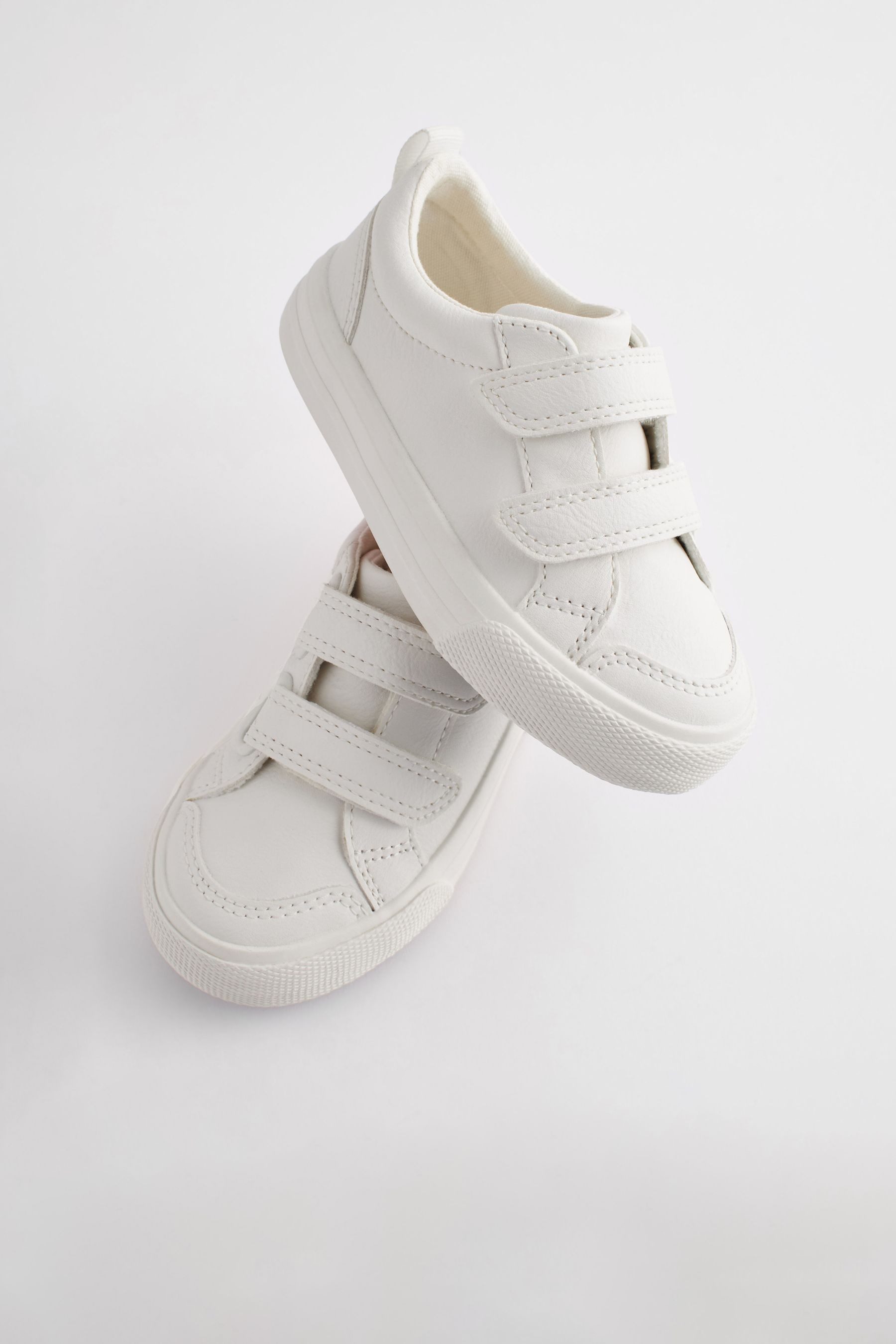 Next Schuh mit Doppelklettverschluss Sneaker (1-tlg)