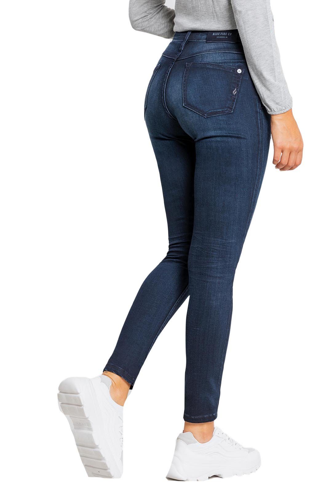 BLUE FIRE Jeans mit stylishem High-Waist-Schnitt »Lara« online kaufen | OTTO