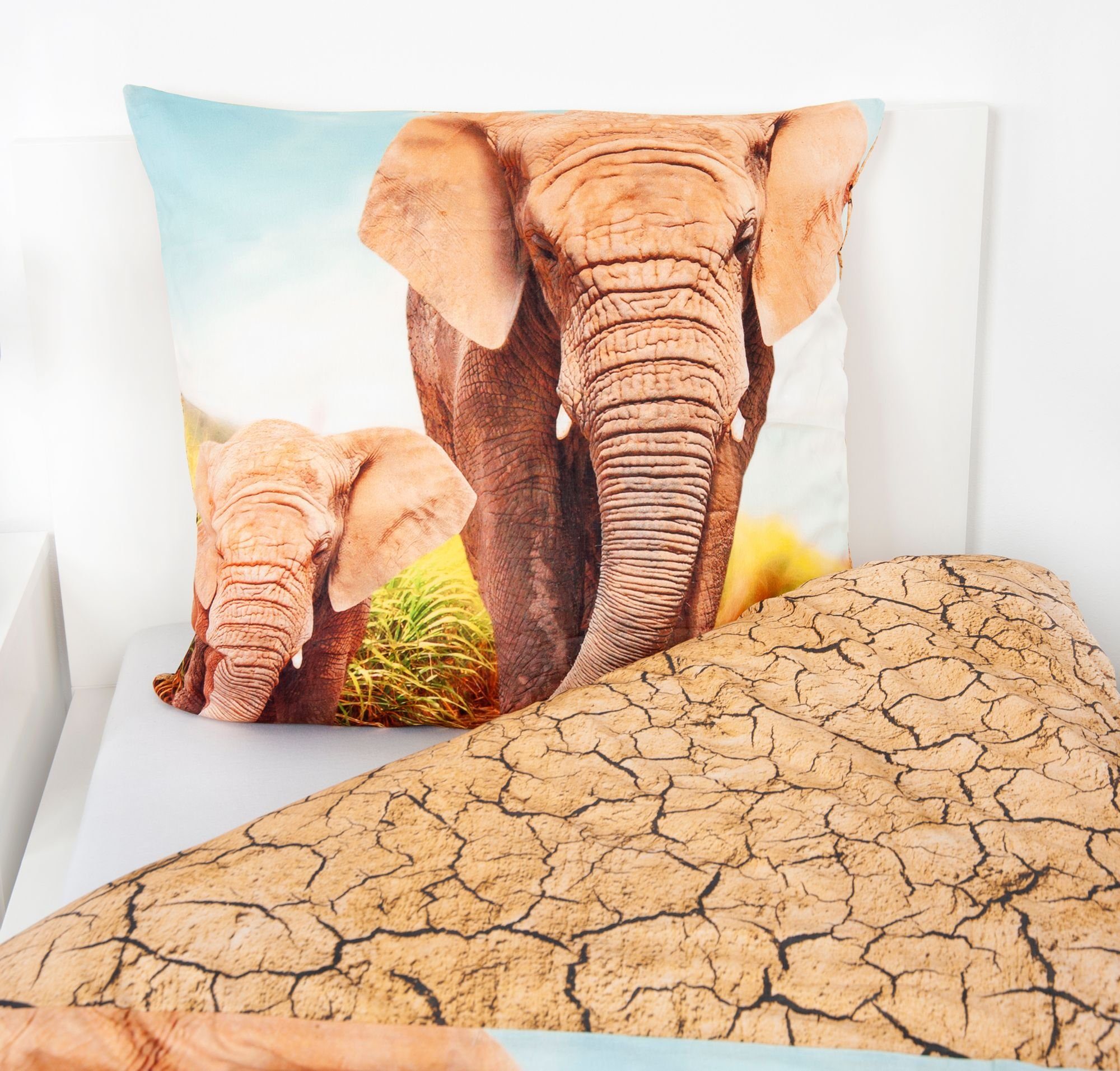 Herding Kinderbettwäsche Bettwäsche Elefant mit Baby 135x200 cm (80x80 cm), 1 teilig, Langlebig