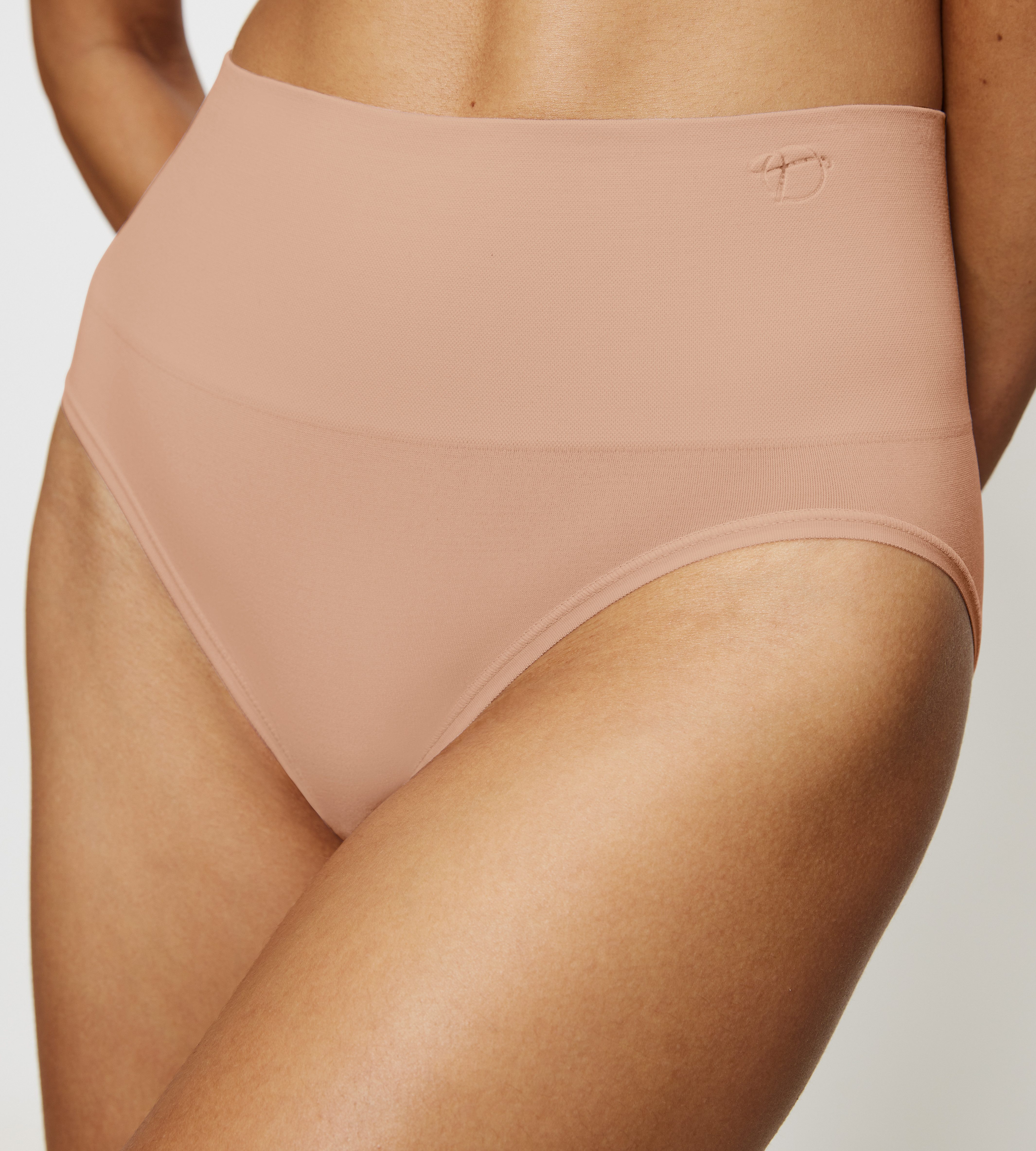 Triumph Shapingslip Soft Sculpt nahtlos, leicht formend, hoher Beinausschnitt – Bild 4 von 5