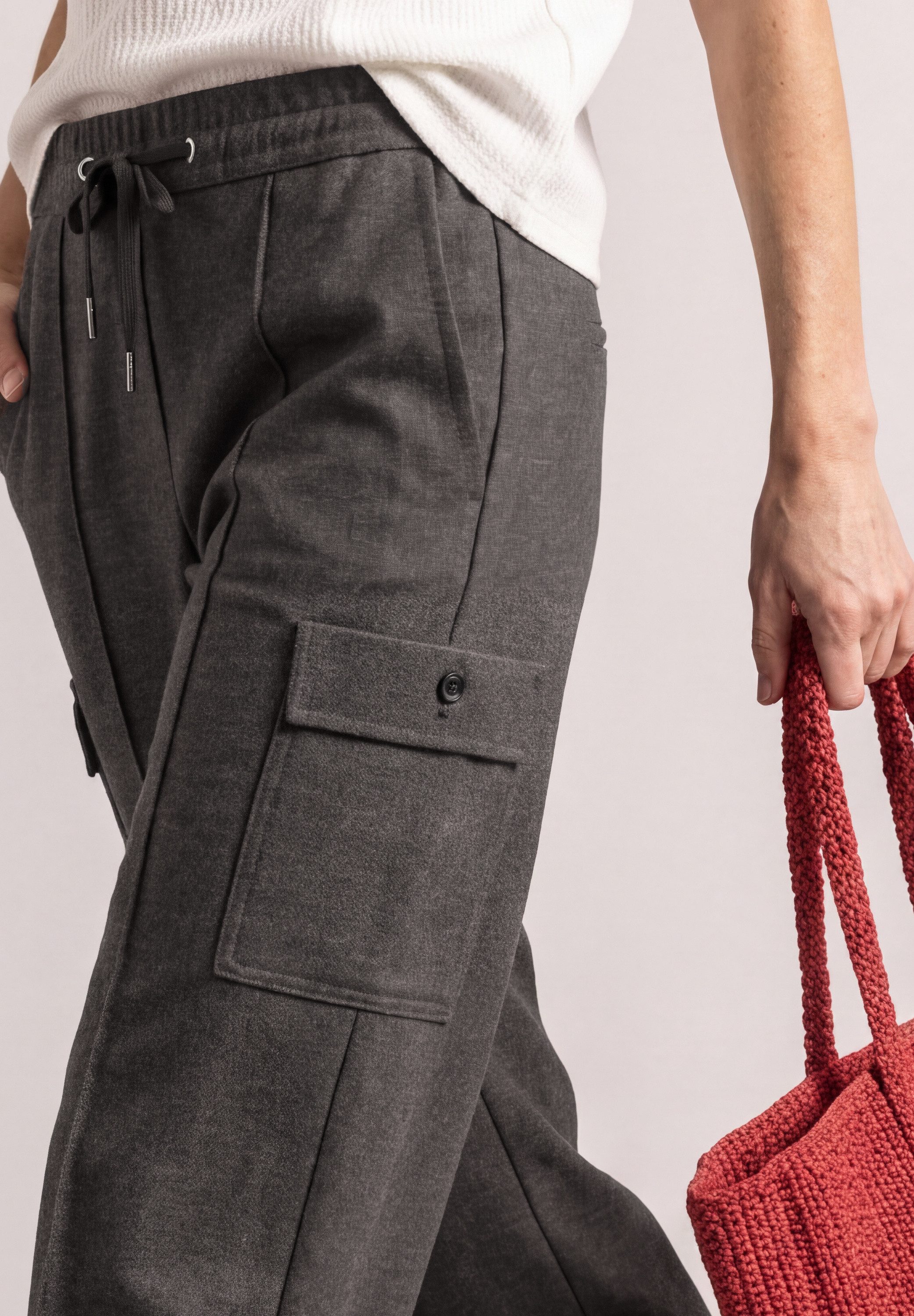 STREET ONE Stoffhose Elstikbund mit Tunnelzug, Cargo-Taschen, Viskosemix