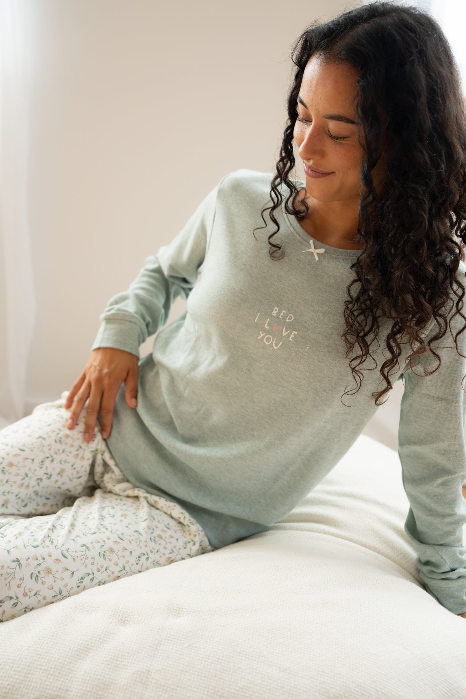 By Louise Schlafanzug Damen Interlock Pyjama mit kuscheligen Socken günstig online kaufen