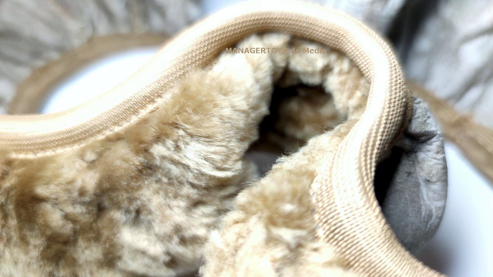 IWH Lambskin Steering Wheel Cover, Steering Wheel Rim Cover, Fur Steering Wheel Cover, 100% Genuine Lamb