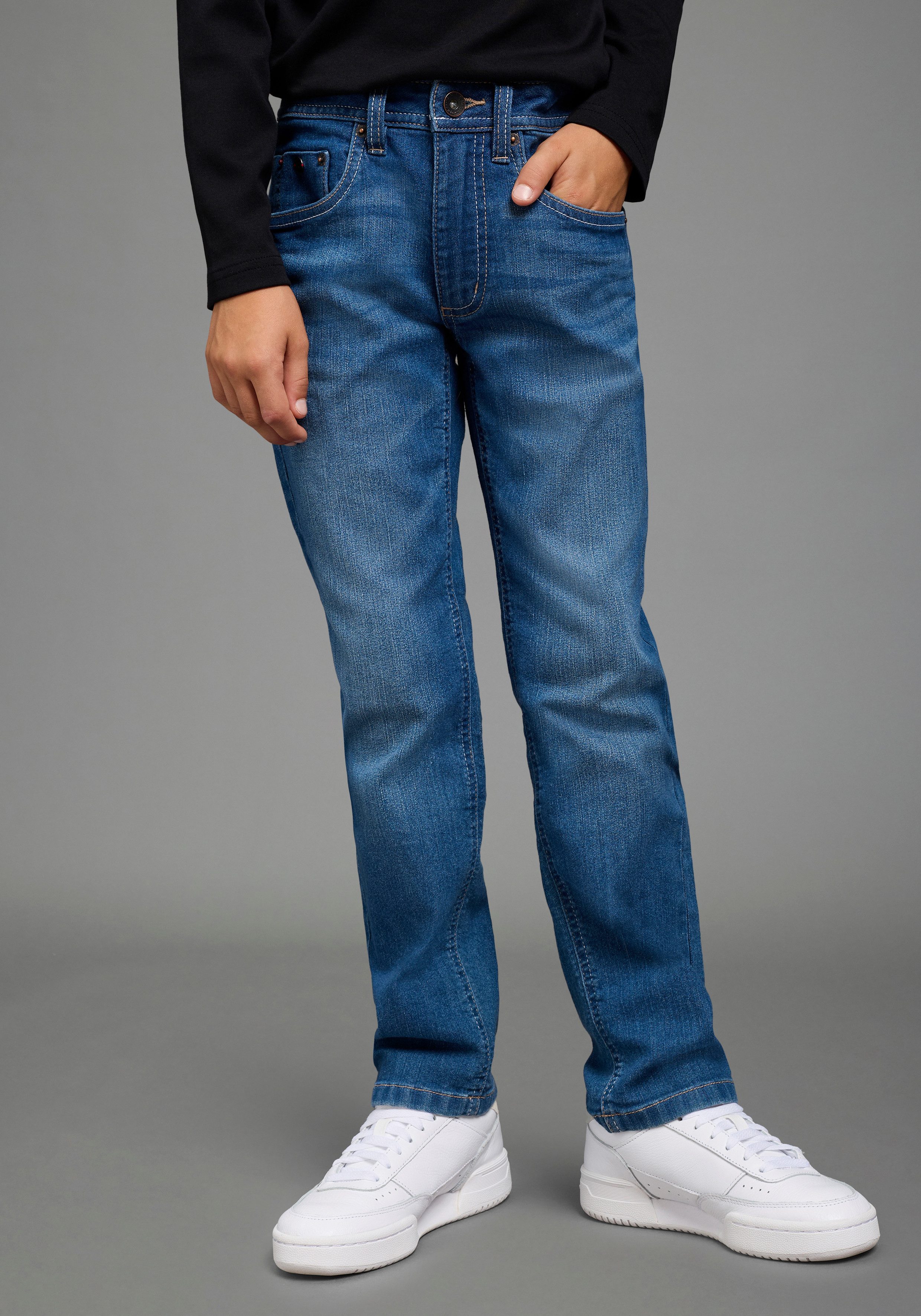 H.I.S Relax-fit-Jeans H.I.S Stretchjeans in gerader Form für Jungen Für TEENS. Gerade Jeans in authentischer Waschung