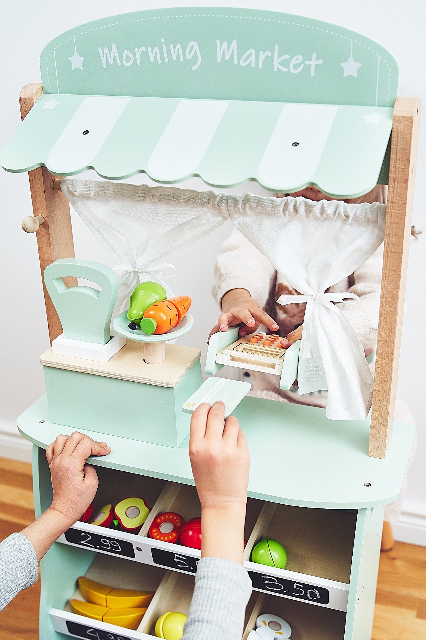 Mamabrum Kaufladen Kinder Marktstand – Holzspielzeug mit Obst, Gemüse, Waage und Kasse