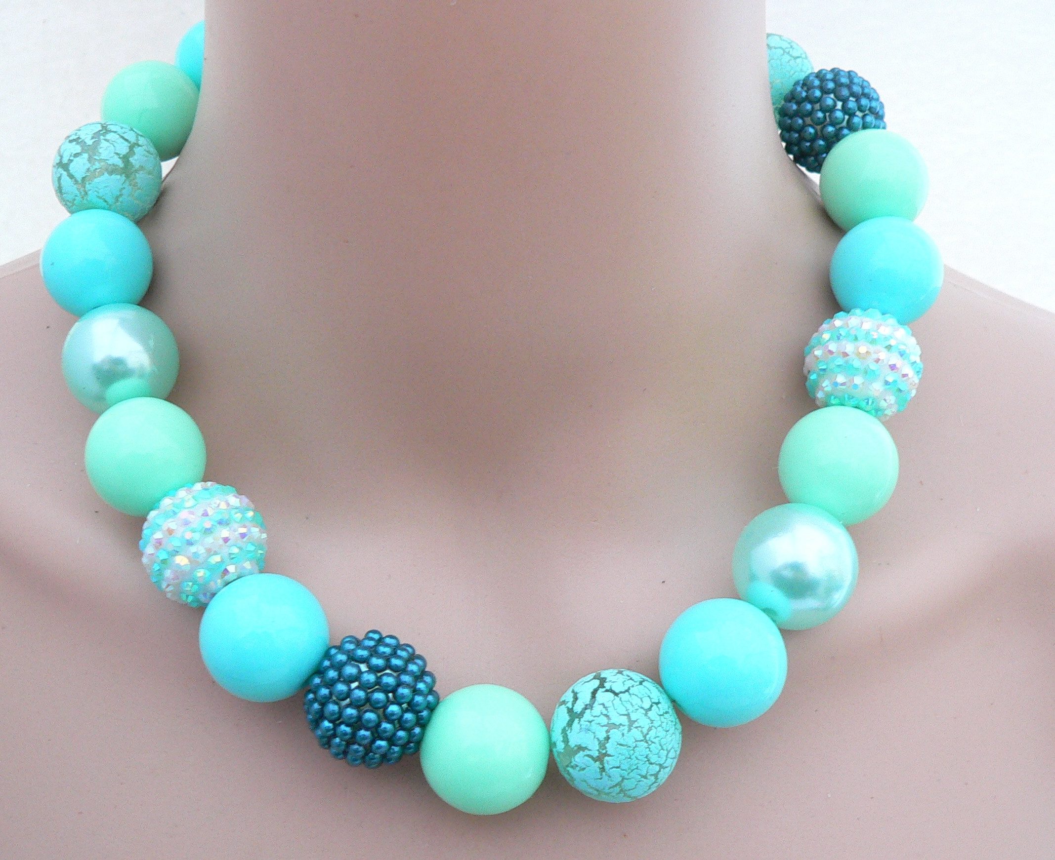 traumschmuck Statementkette 247l Collier, pompöse Halskette, Perlenmix, Statement, mint, petrol, (inkl Schmuckbox), handgefertigt, Made in Germany