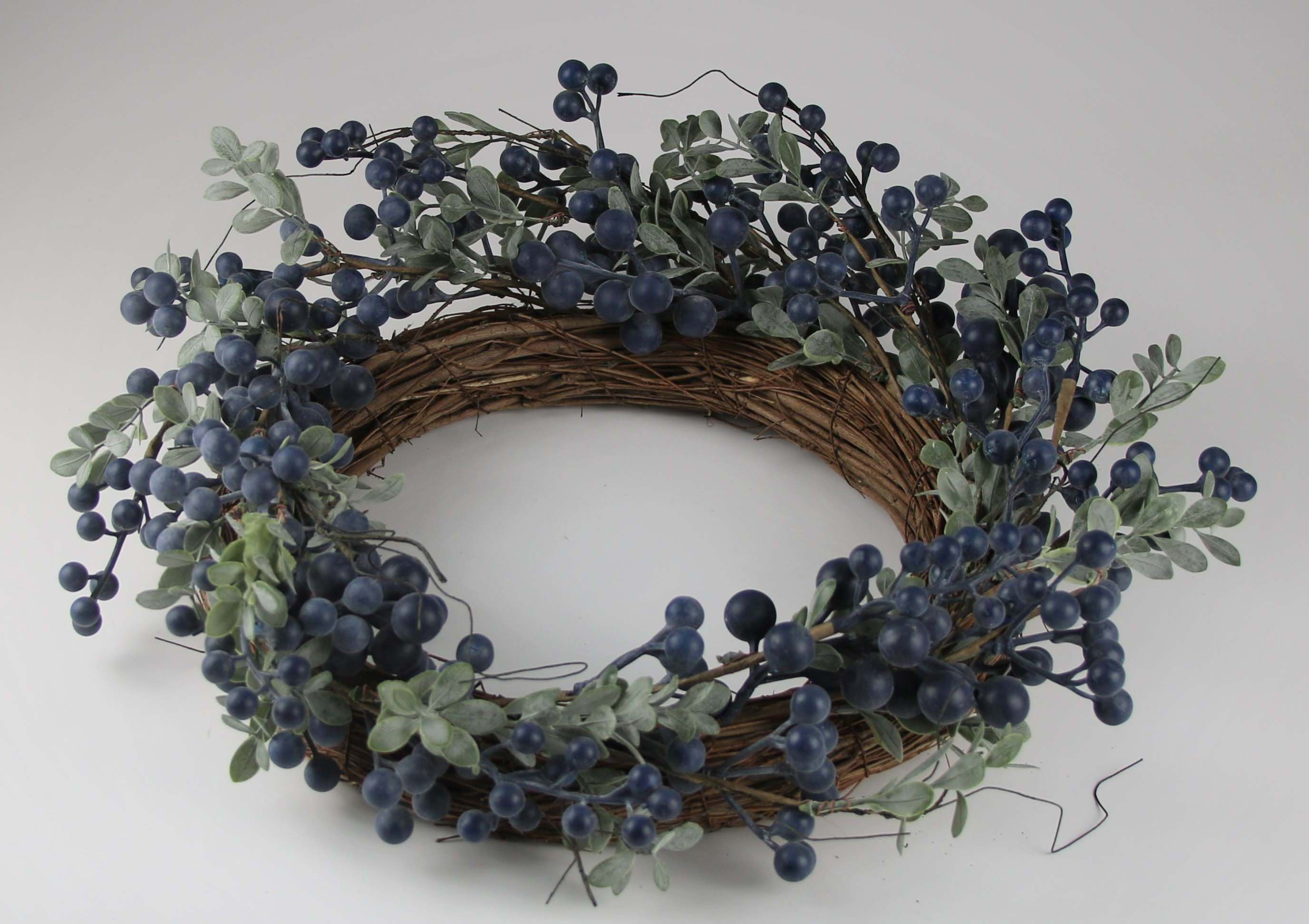 AM Design Dekokranz Weihnachtsdeko, mit blauen Beeren, Ø 45 xm