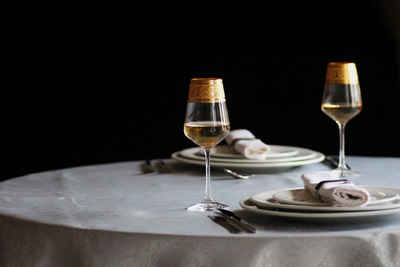 Casa Padrino Weinglas Luxus Barock Weißweinglas 6er Set Gold Ø 8 x H. 21,5 cm - Handgefertigte und handgravierte Weingläser - Hotel & Restaurant Accessoires - Luxus Qualität