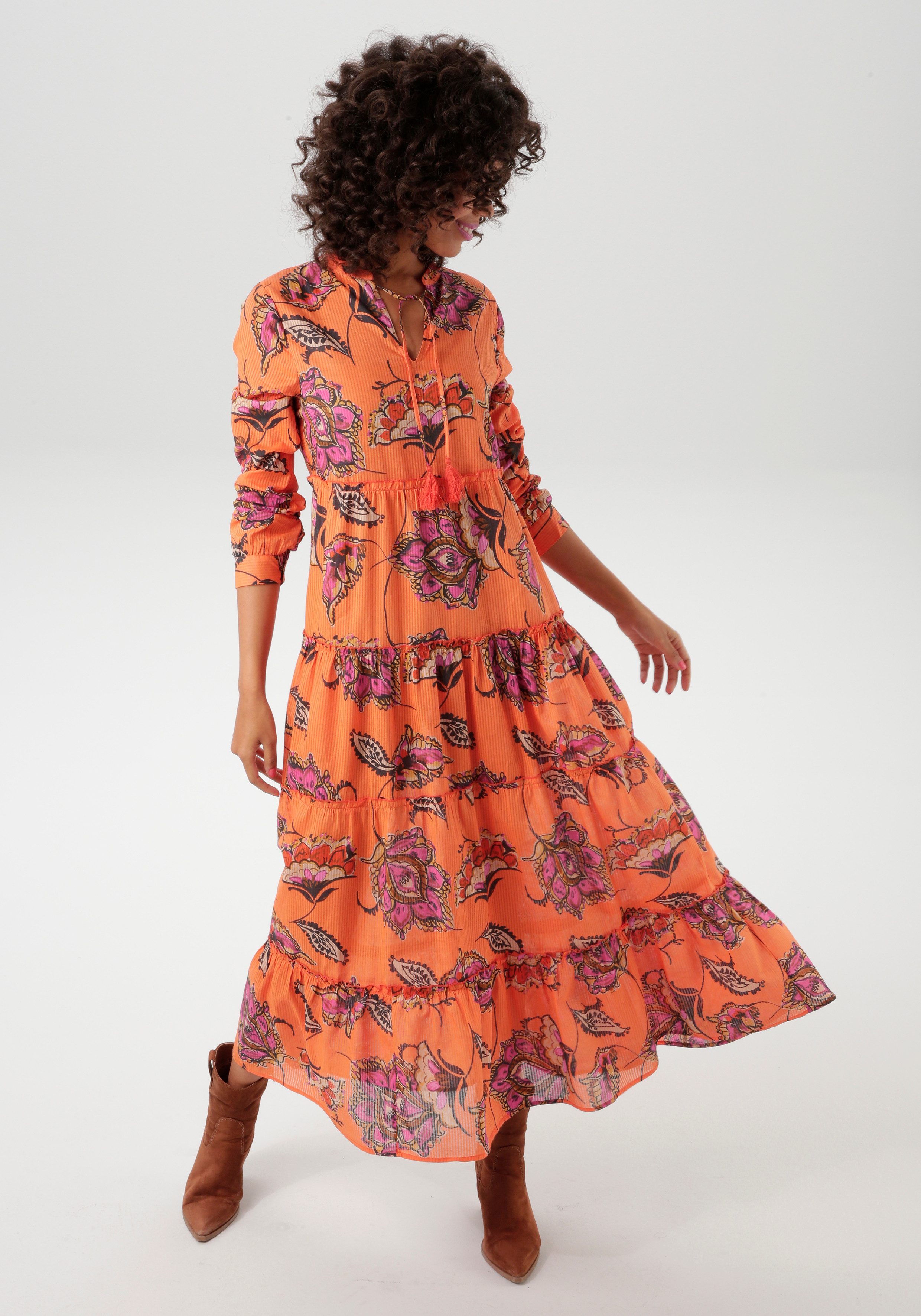 Aniston CASUAL Maxikleid mit großflächigem Blumen günstig online kaufen