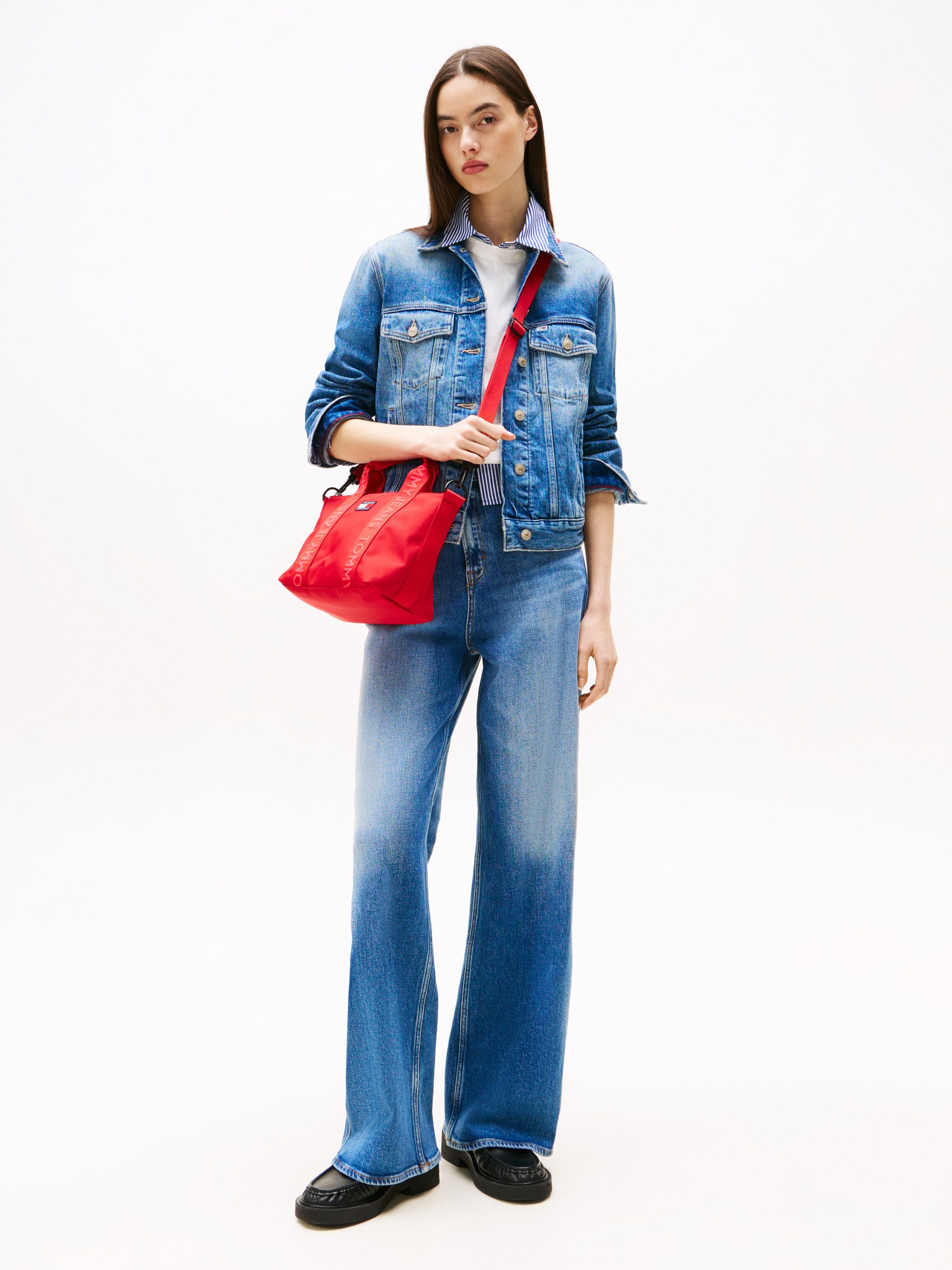 Tommy Jeans Weite Jeans Claire High Rise mit Logo-Badge