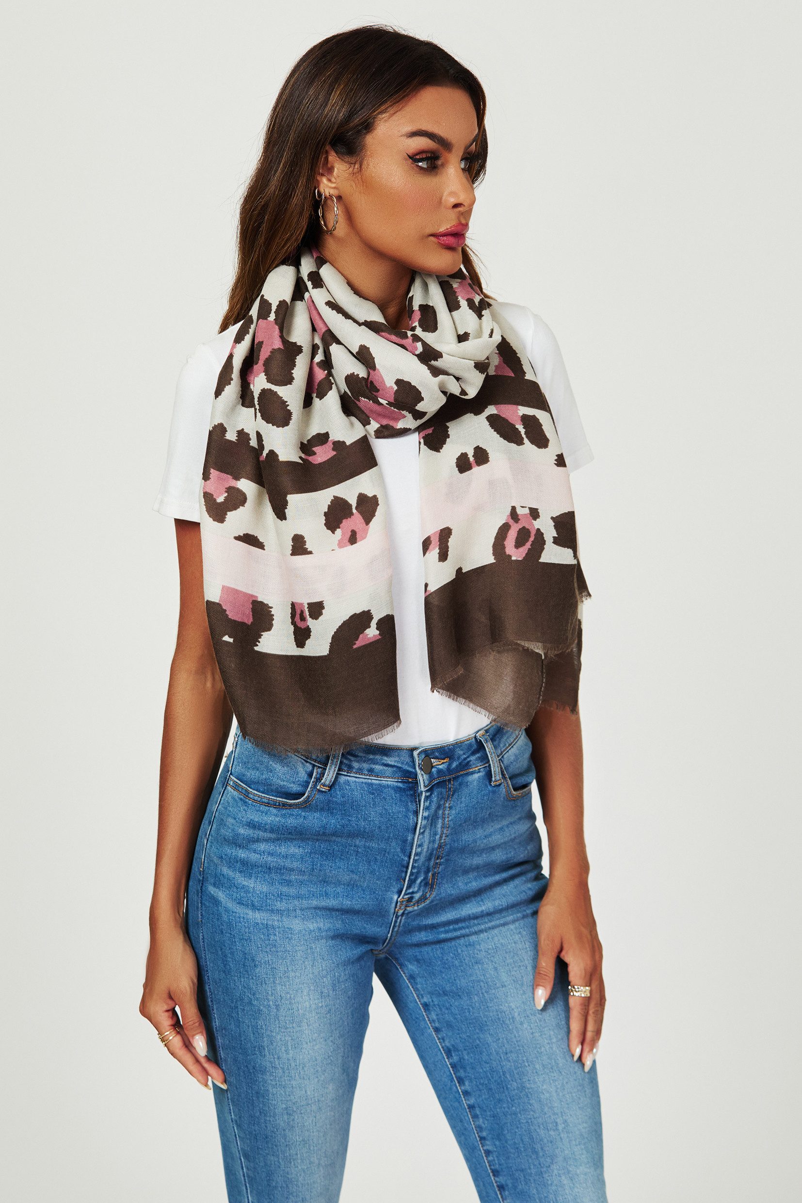 FS Collection Modeschal Damen Leopardenmuster Schal – Weich, Leicht & Vielseitig, 100% Polyester – weich, leicht & formbeständig – Bild 3 von 4