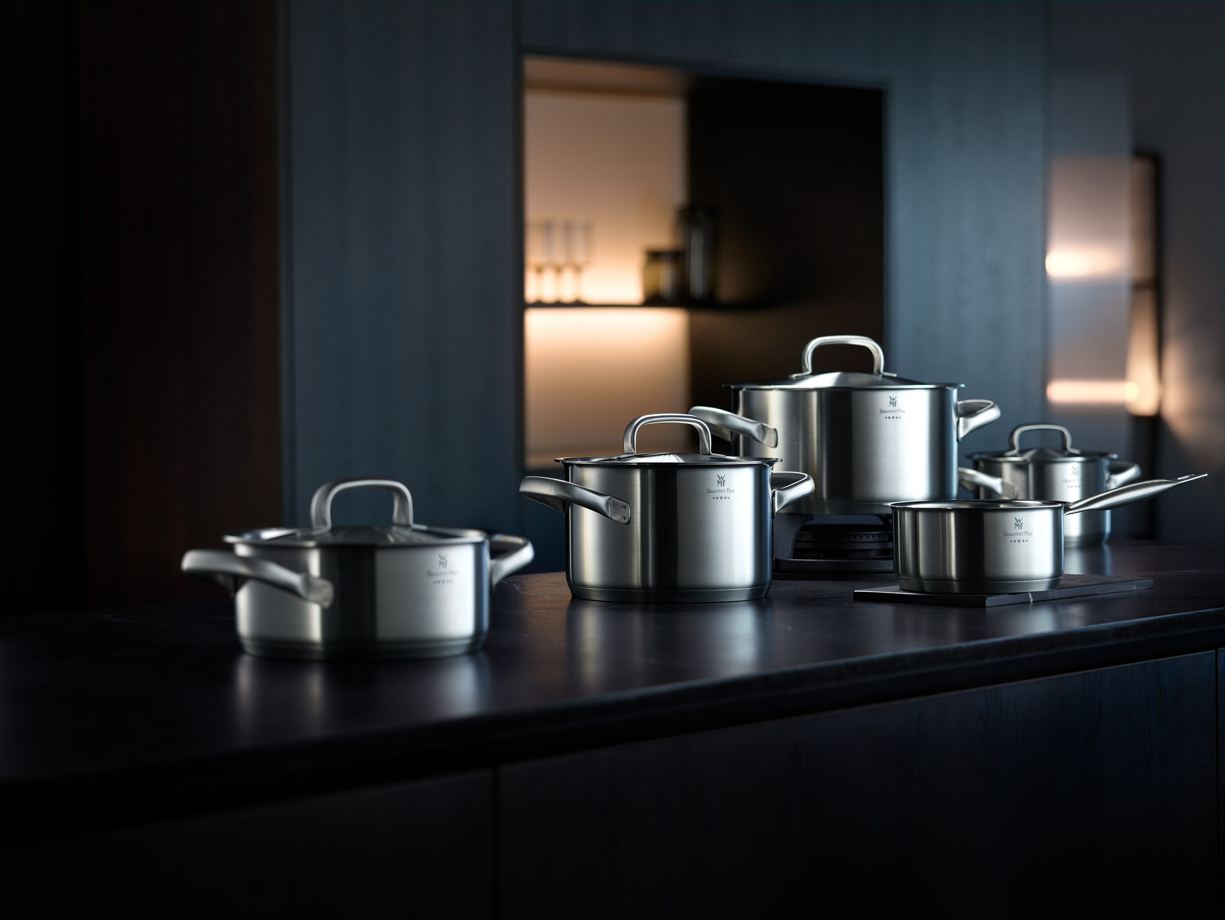 WMF Topf-Set Gourmet Plus, Cromargan® Edelstahl Rostfrei 18/10 (Set, 7-tlg), Mattiert, Hohlgriffe, Innenskalierung, breiter Schüttrand