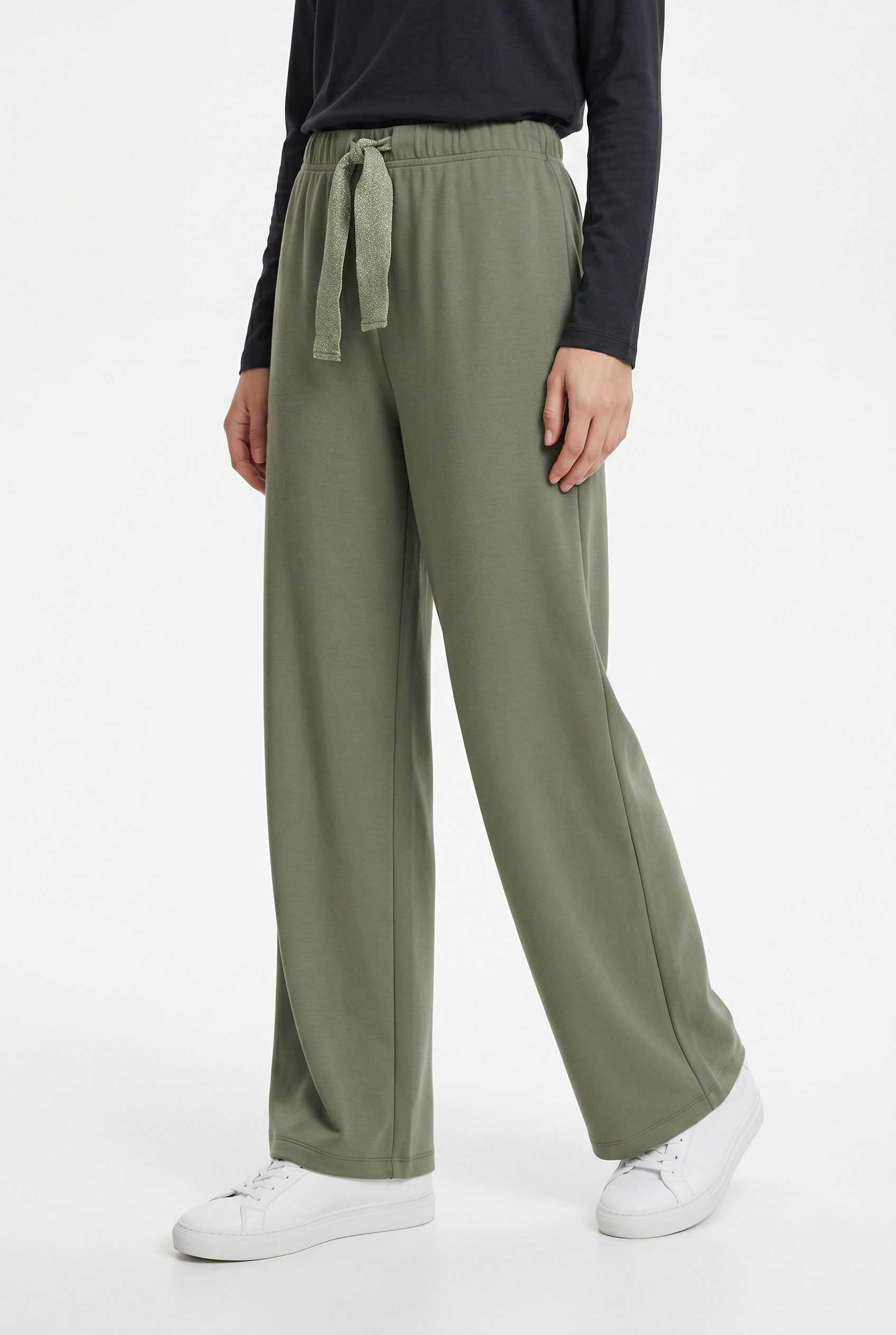 pieces Sweathose PCCHILLI WIDE GLITTER SWEAT PANT NOOS BC Baumwollmischung