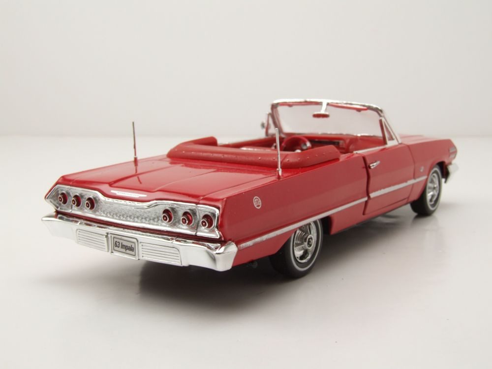 Welly Modellauto Chevrolet Impala Convertible 1963 rot, Maßstab 1:24