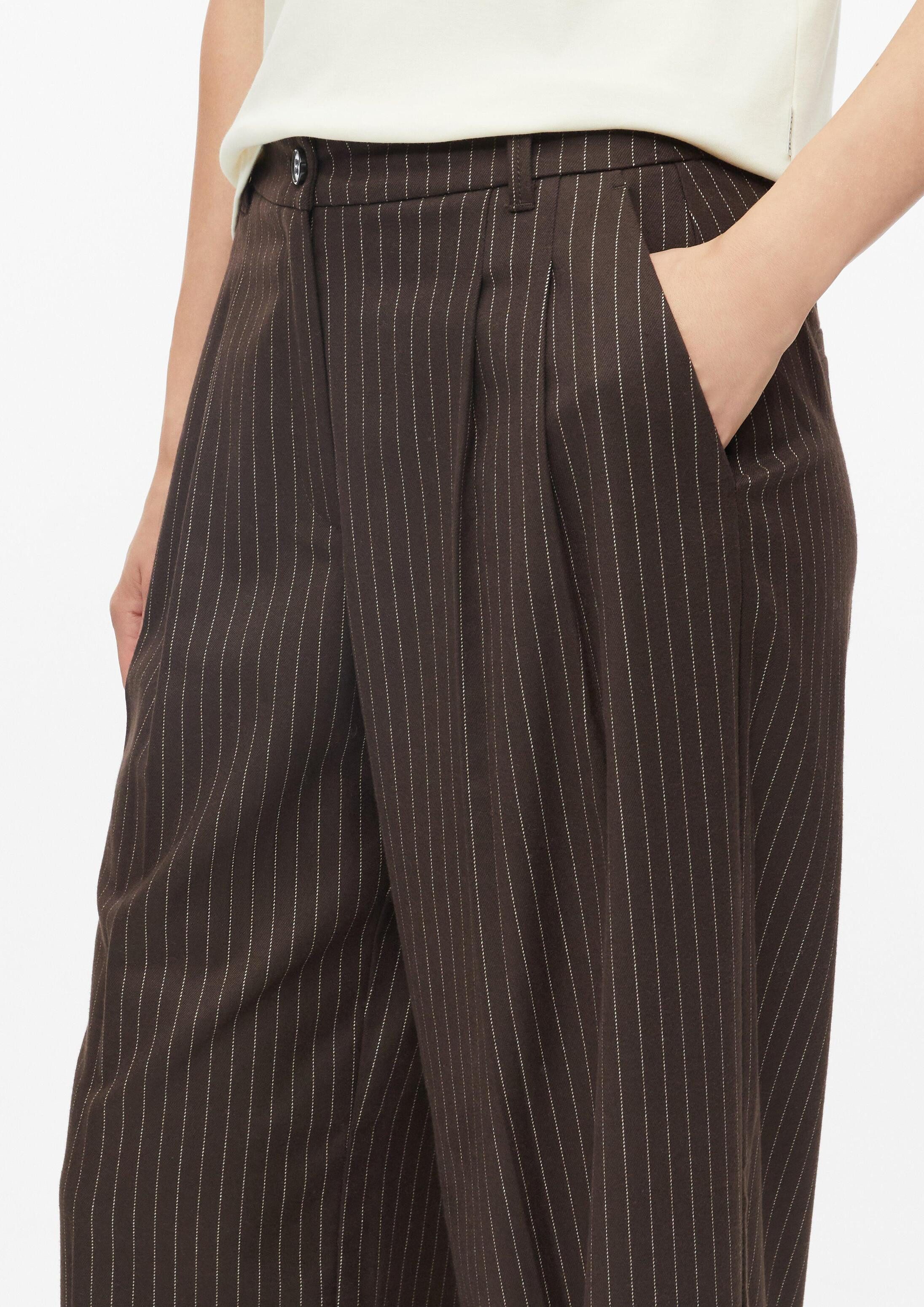 s.Oliver Chinos Hose Weiche Extra Wide Leg Hose mit Bundfalten – Bild 3 von 5