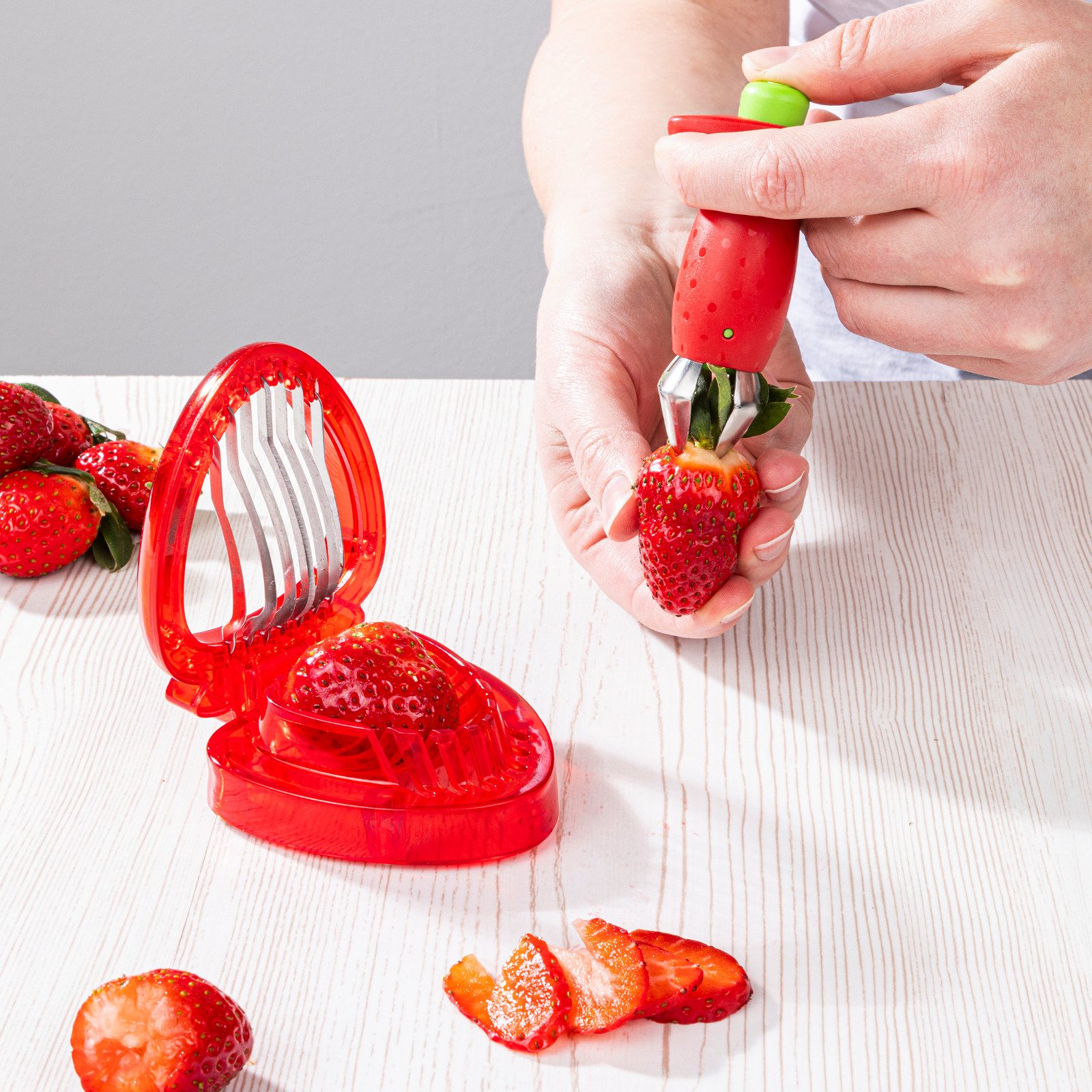 Haushalt International Obstschneider Erdbeer Schneider & Entstieler Set Kunststoff 2 Tlg. Set, (Set, 2-tlg., Packung), 2 Geräte, Schneide Edelstahl, robuster Kunststoff, für Erdbeeren