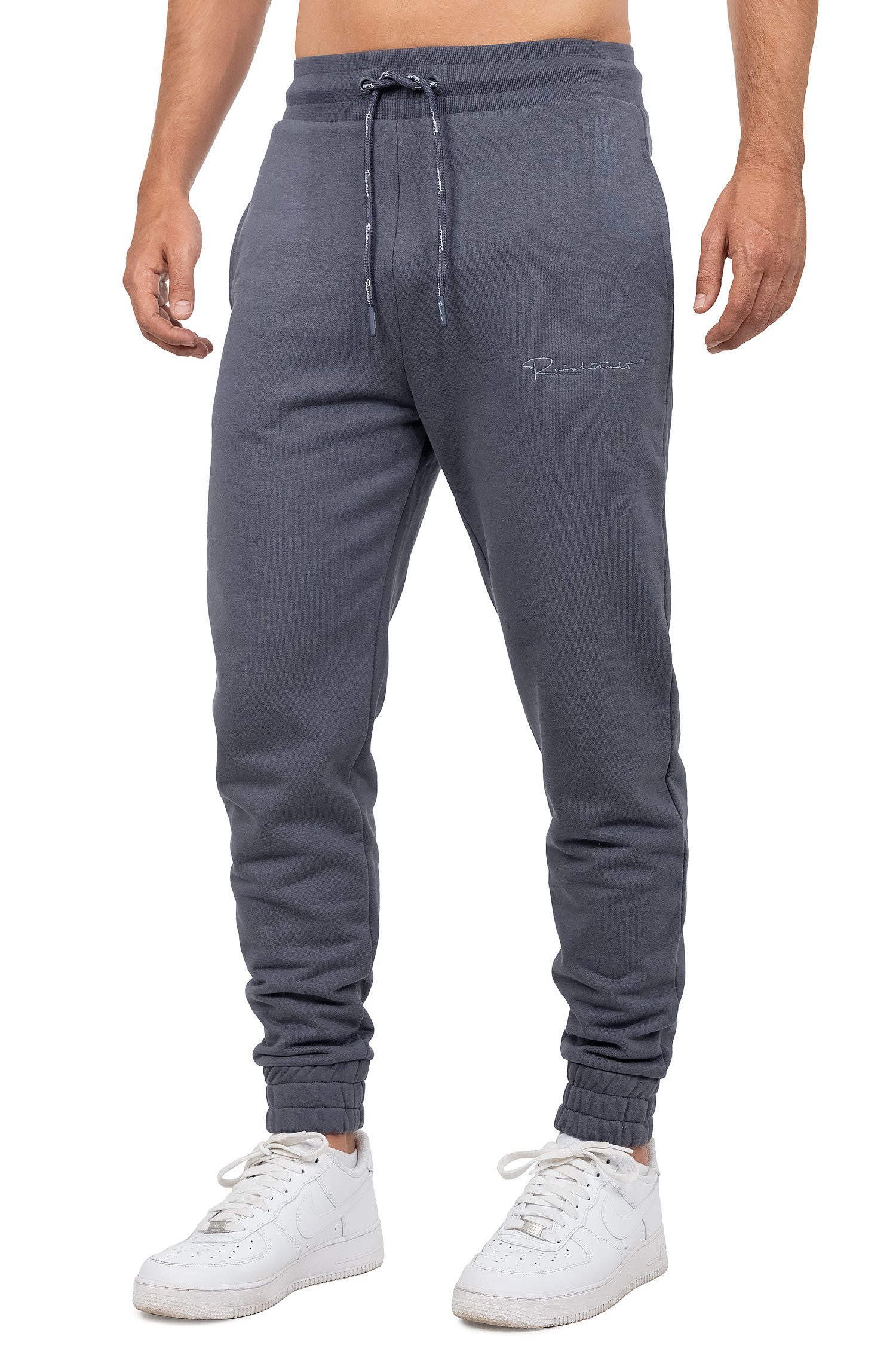 Reichstadt Jogginghose Moderne Sporthose 23RS035 (1-tlg) Mit eleganten Details Dunkelgrau