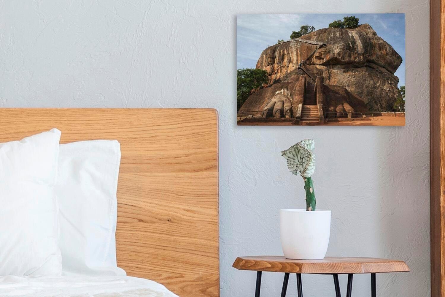 Löwenfelsen, Sigiriya-Felsen Aufhängefertig, Wanddeko, oder 30x20 dem OneMillionCanvasses® Die cm dem Leinwandbild Leinwandbilder, auf (1 Wandbild Löwentreppe St),