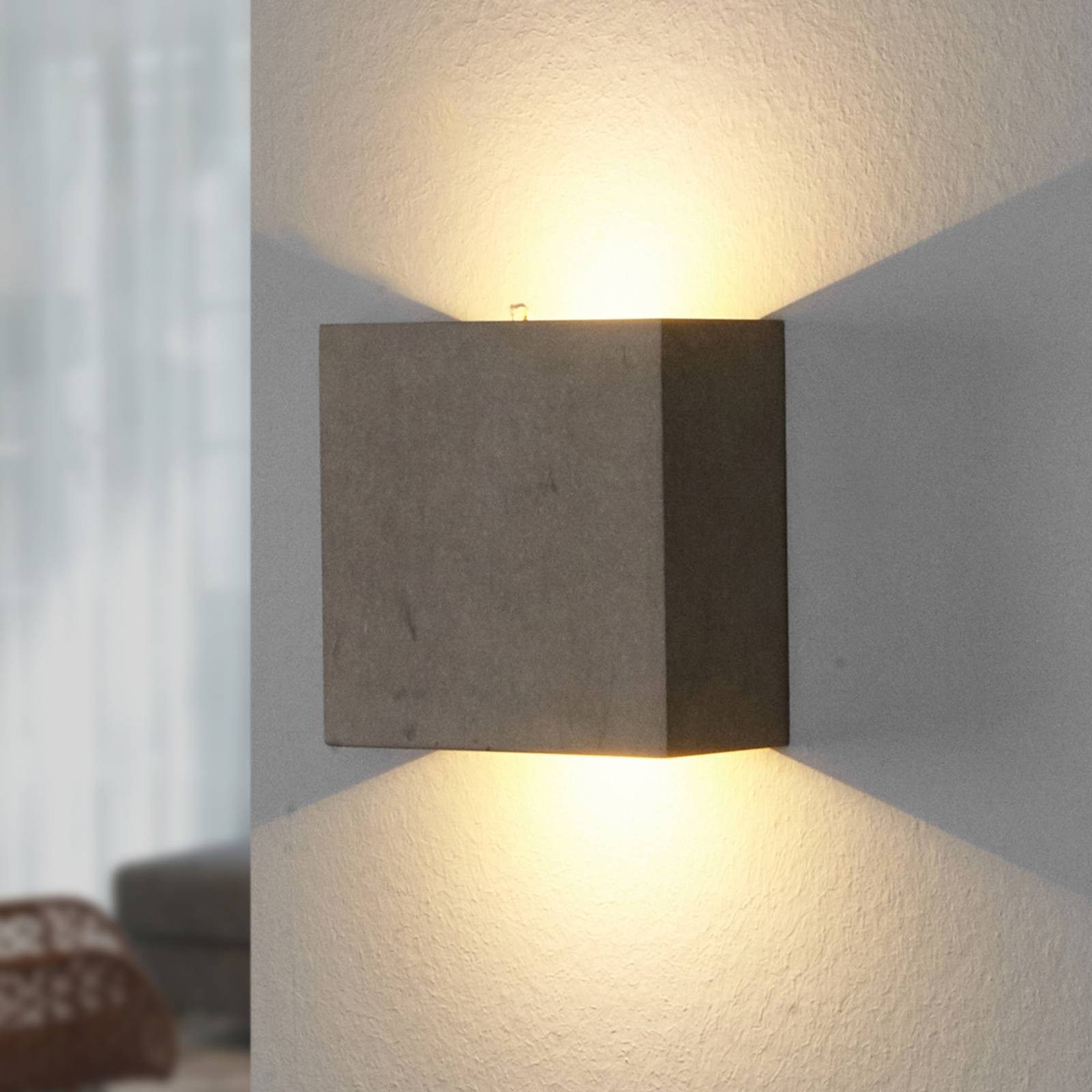 Lindby Wandleuchte Yva, 2 x 2,4 W LED, warmweiß