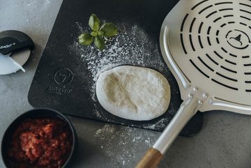 Moesta BBQ Pizzaschieber, (1 tlg), Pizzaschieber No. 2 - 66 cm (gelocht), Wender optimal für Pizza, Flammkuchen oder auch Brot - 19522