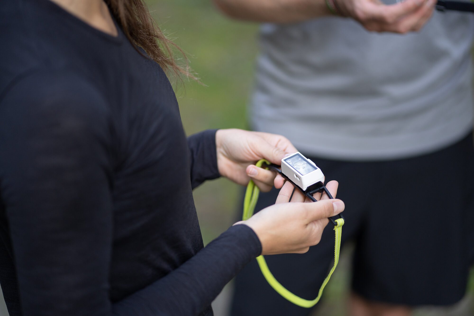 Ledlenser LED Stirnlampe NEO1R Blau, max 250 Lumen, 39g leicht, 80m Leuchtweite, bis 15 Std. Laufzeit, Akku