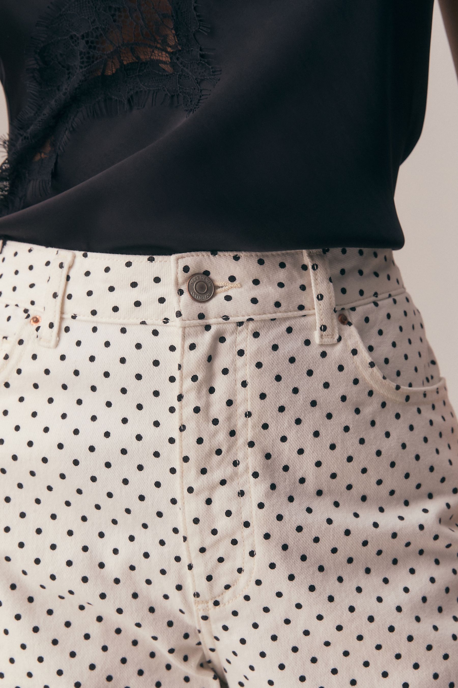 Next Mom-Jeans Gestufte Mom-Jeans mit Comfort-Stretch (1-tlg)