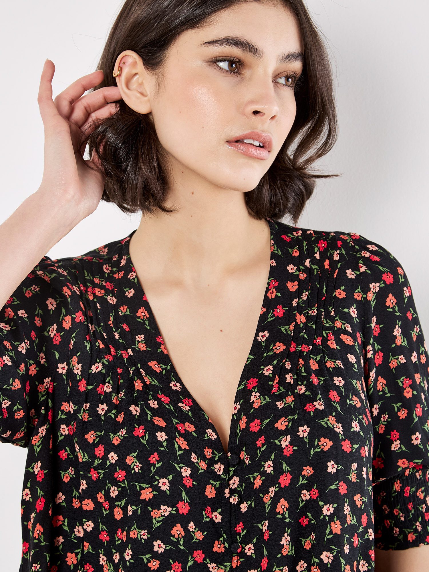 Apricot Shirtbluse Verspielte Bluse, mit Blumenmuster günstig online kaufen