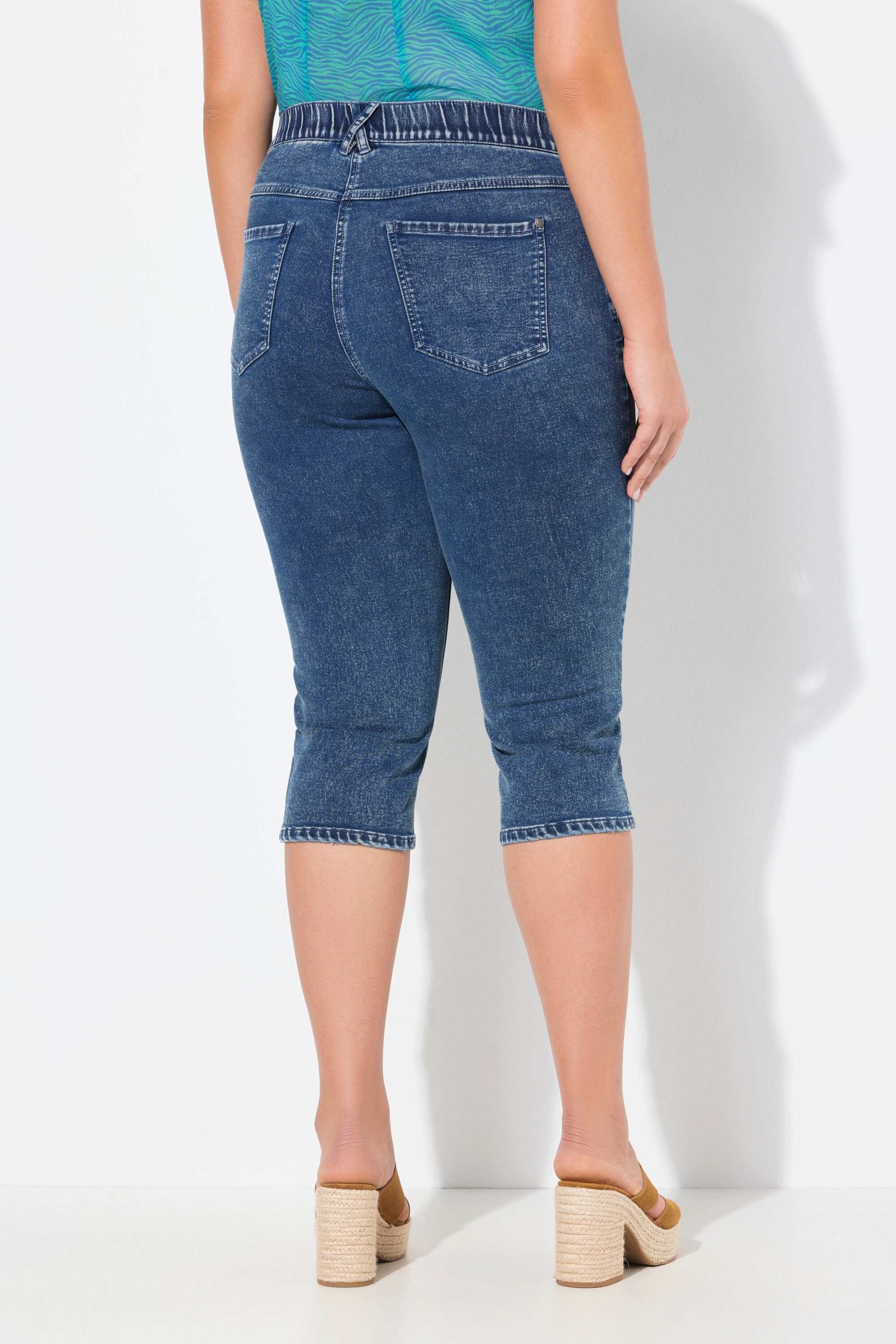 Ulla Popken Regular-fit-Jeans Capri Sarah Denimsweat Jeansoptik Gürtelschlaufen