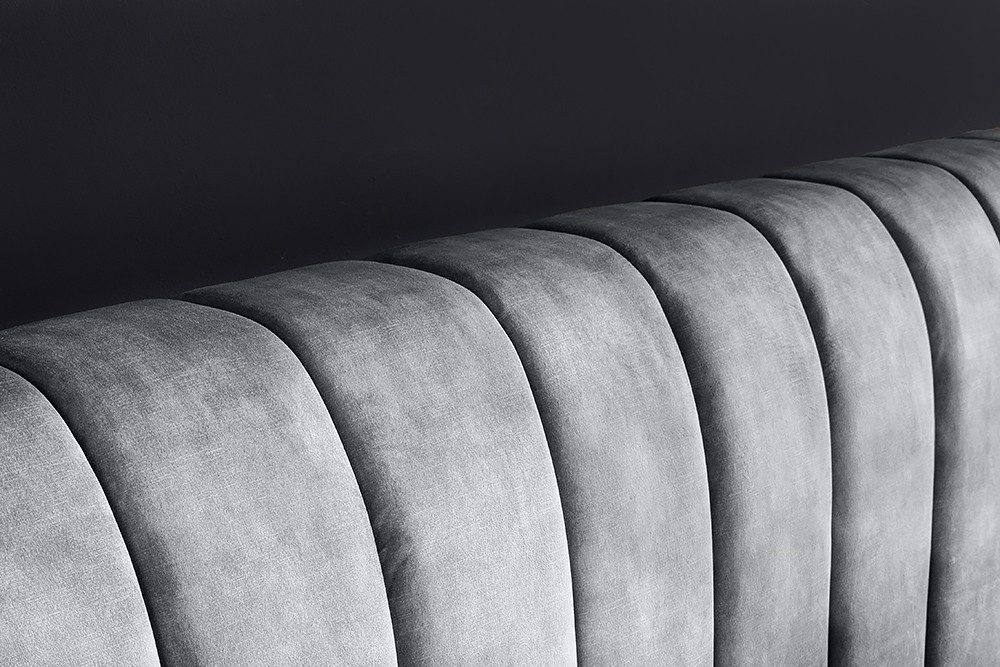 riess-ambiente Polsterbett AMSTERDAM 180x200cm grau Samt – Doppelbett im Vintage Design (Einzelartikel, 1-tlg), schwarzes Metallgestell, Retro, King-Size-Bett,  – Bild 4 von 5