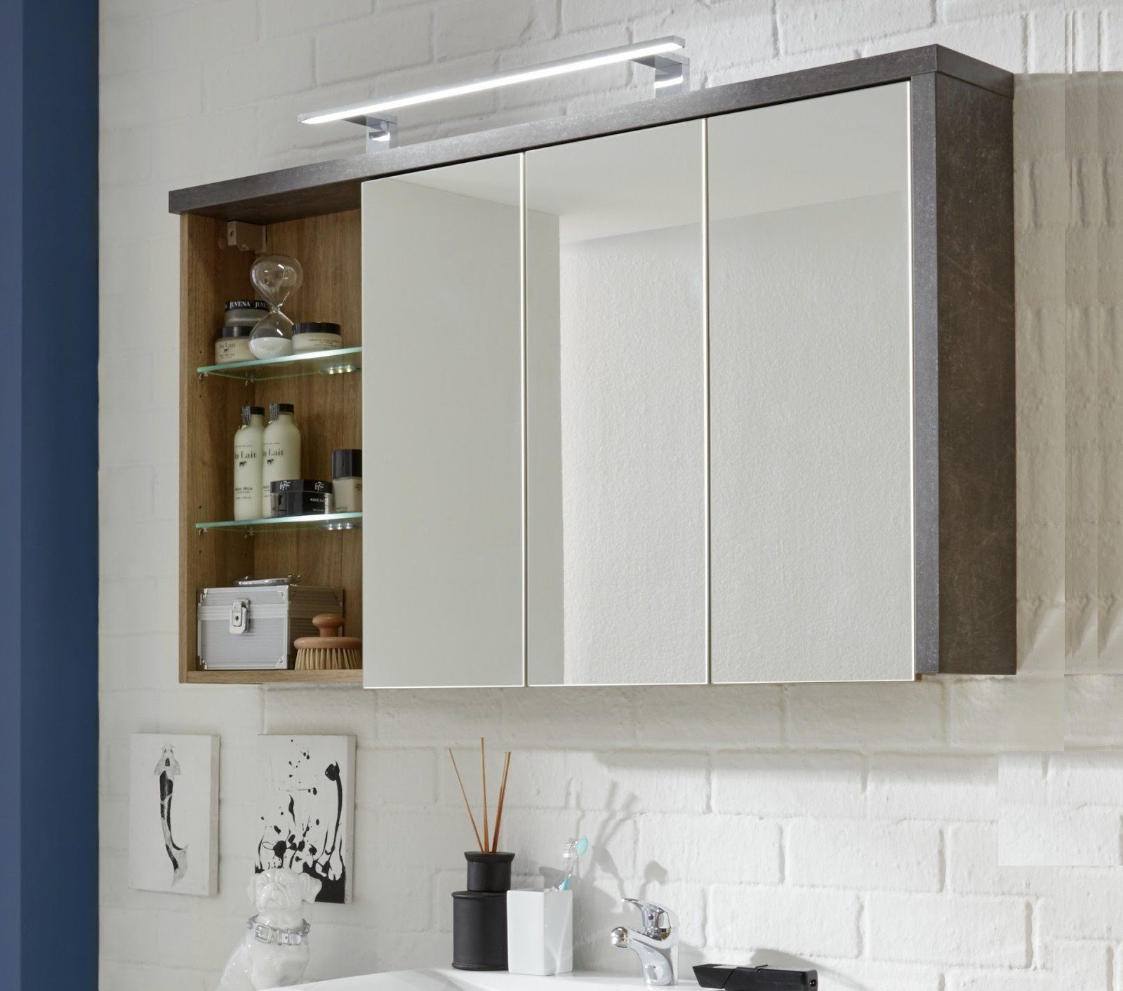 trendteam Badezimmerspiegelschrank Bay Breite 123 cm mit soft-close