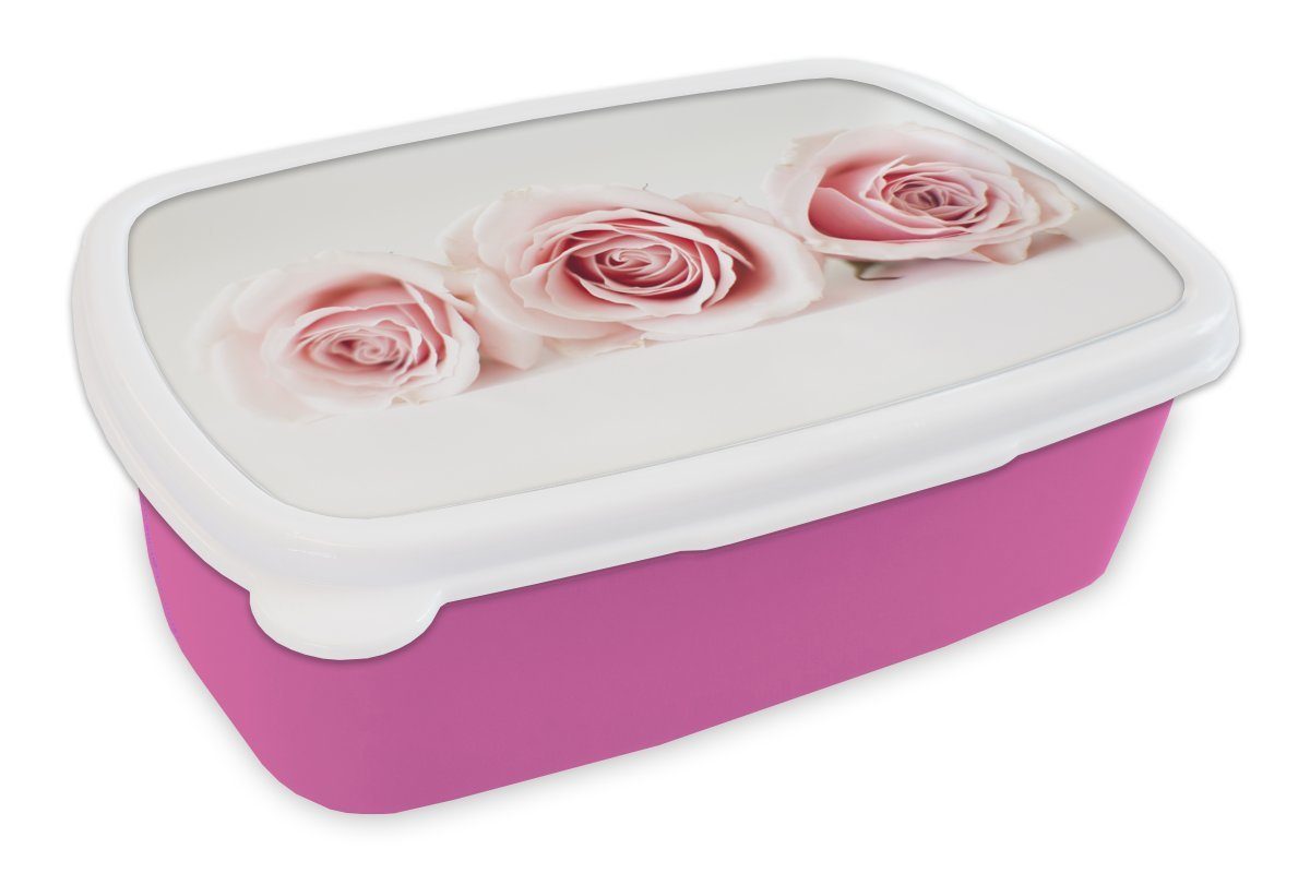 MuchoWow Lunchbox Studioaufnahme von drei rosa Rosen nebeneinander, Kunststoff, (2-tlg), Brotbox für Erwachsene, Brotdose Kinder, Snackbox, Mädchen, Kunststoff