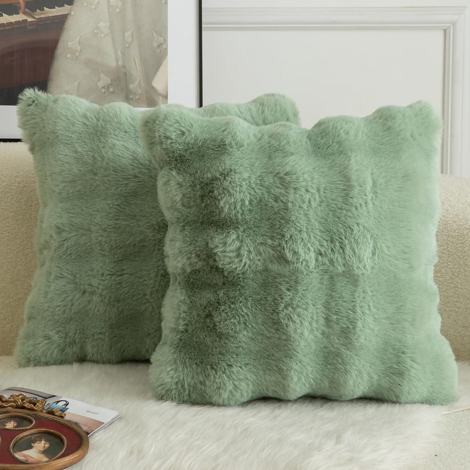 LuxusKollektion Kissenbezug Kissenbezug 2er Set 65x65cm Salbei Grün Luxus Wolle